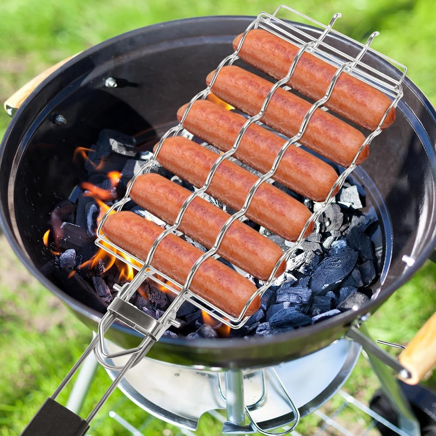 Hot Dog Holders for Grilling with Brush - 6 Hotdog Bbq Basket Stainless Steel Barbecue Mesh Clip，Removable Heat-Resistant Wooden Handle for Sausages, Steak, Vegetables Cooking, Easy to Clean & Store image number 4