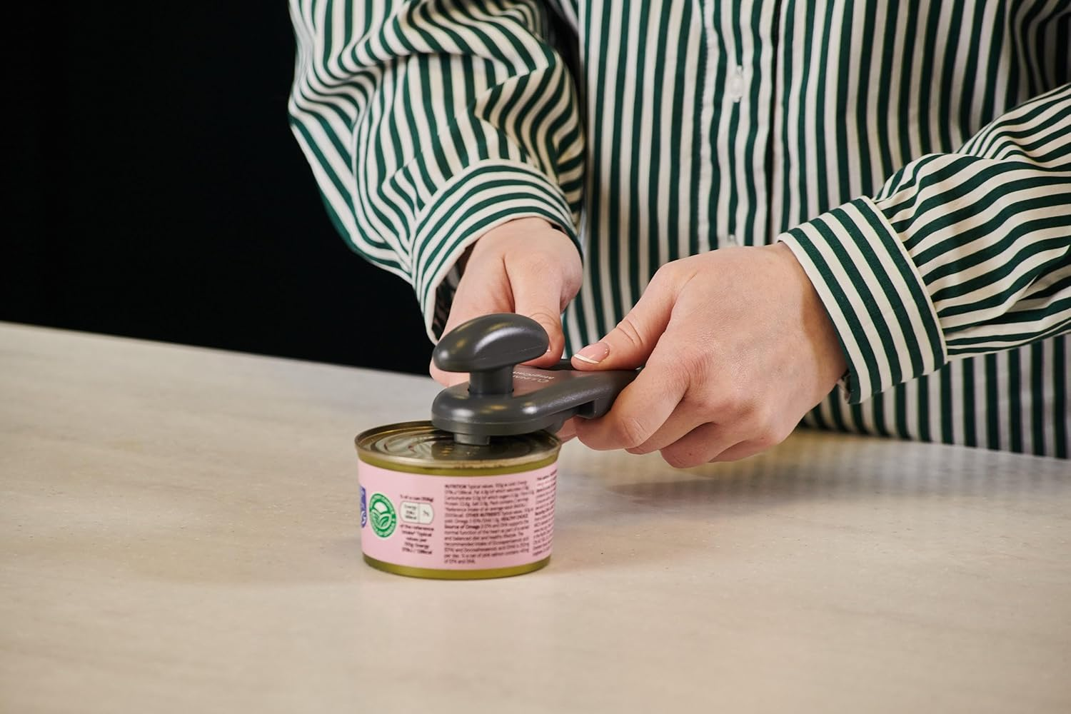 Culinare Magican Tin Opener, Grey, Plastic/Stainless Steel, Manual Can Opener, Comfortable Handle for Safety and Ease image number 3