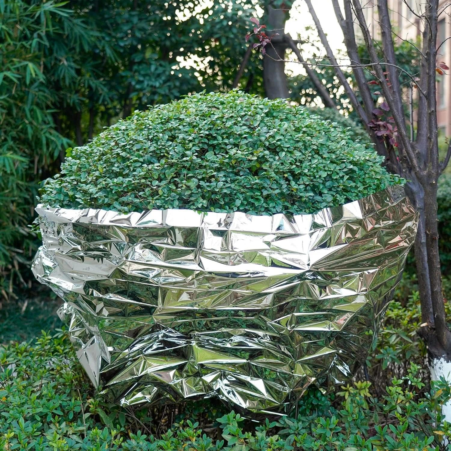 Plant Growth Mylar Film - Reflective Emergency Blanket for Survival, Outdoor Camping, Greenhouse Insulation, 4 Pieces (210 X 130 Cm) - PETP Material, Lightweight, Foldable - Unron image number 3