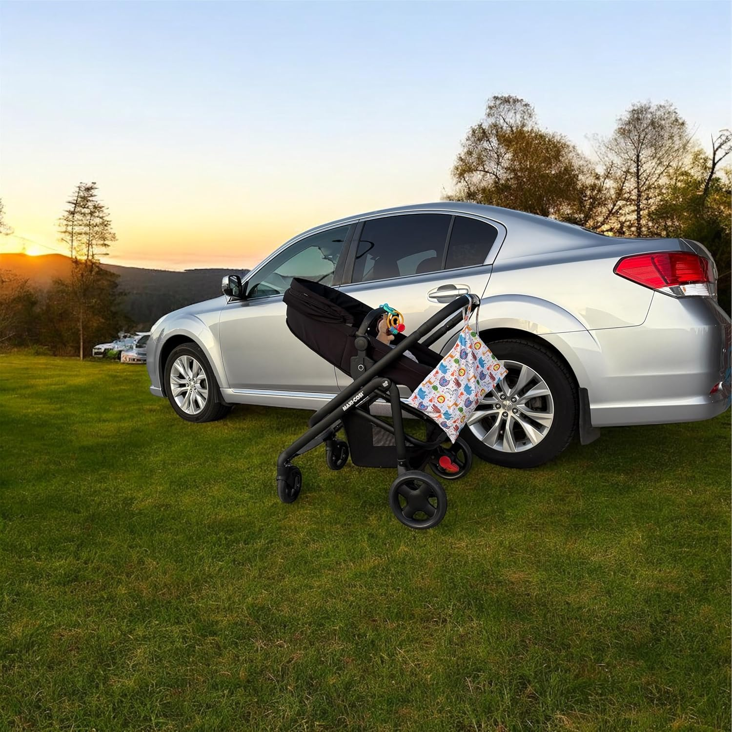 2 Pack Large Premium Waterproof Diaper Cloth Wet Bag Reusable Diaper Bag for Travel Toiletries Gym Swimsuits Baby Items Beach Breastmilk Pump Parts Daycare Waterproof Pouch with Snap Handles 30X40 Cm image number 6