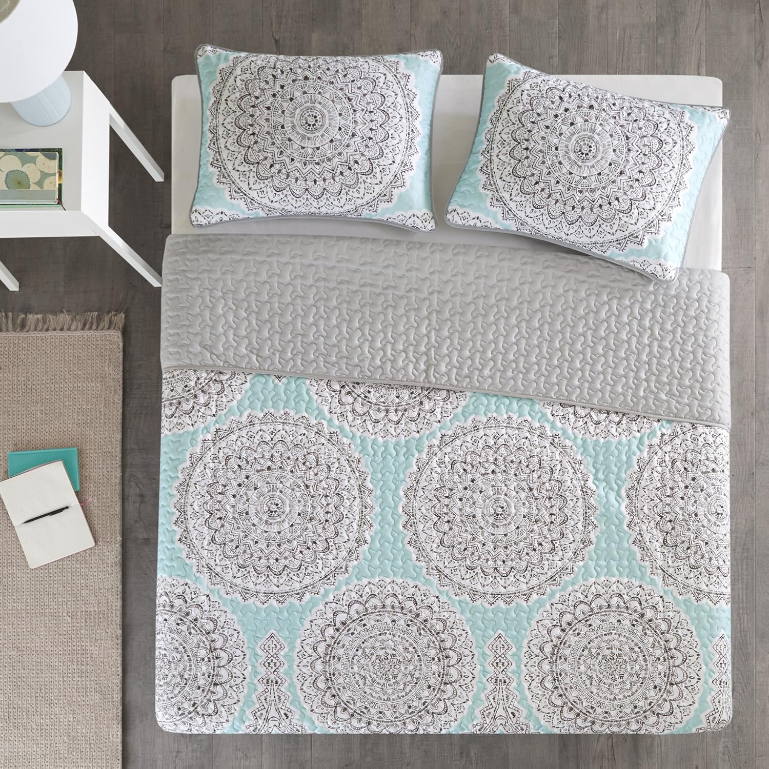 Comfort Spaces Reversible Quilt Set - Vermicelli Stitching Bohemian Design, All Season, Lightweight, Coverlet Bedspread Bedding, Shams, Full/Queen(90"X90") Adele Aqua Medallion 3 Piece image number 5