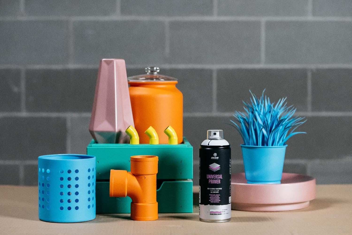 Montana Colors MTN PRO Universal Primer Spray Paint, White, 400 Ml image number 3