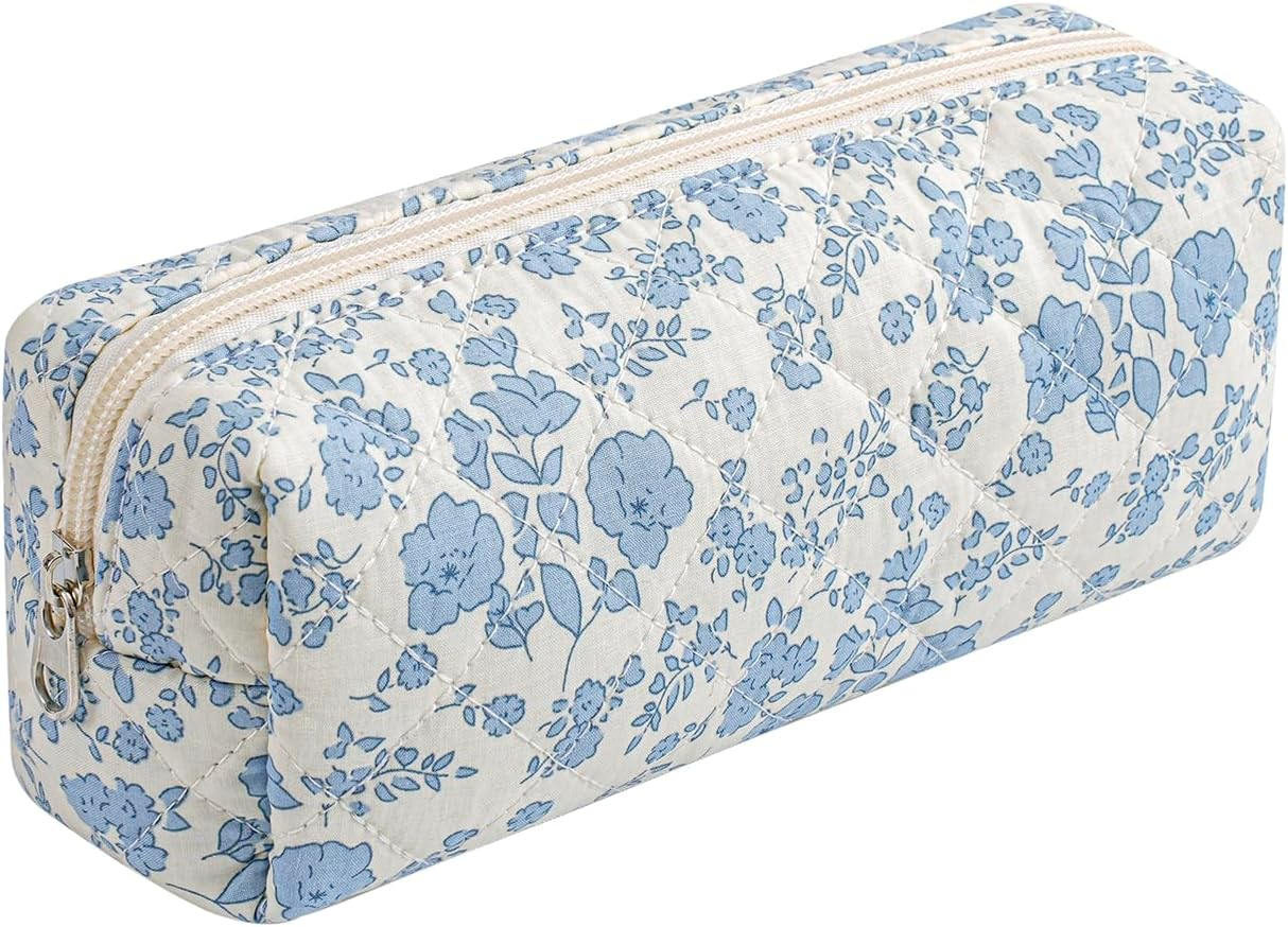 WHHJM Cute Floral Makeup Brush Bag Small Cotton Quilted Cosmetic Bag for Women Travel Toiletry Zipper Make up Pouch, Blue Floral