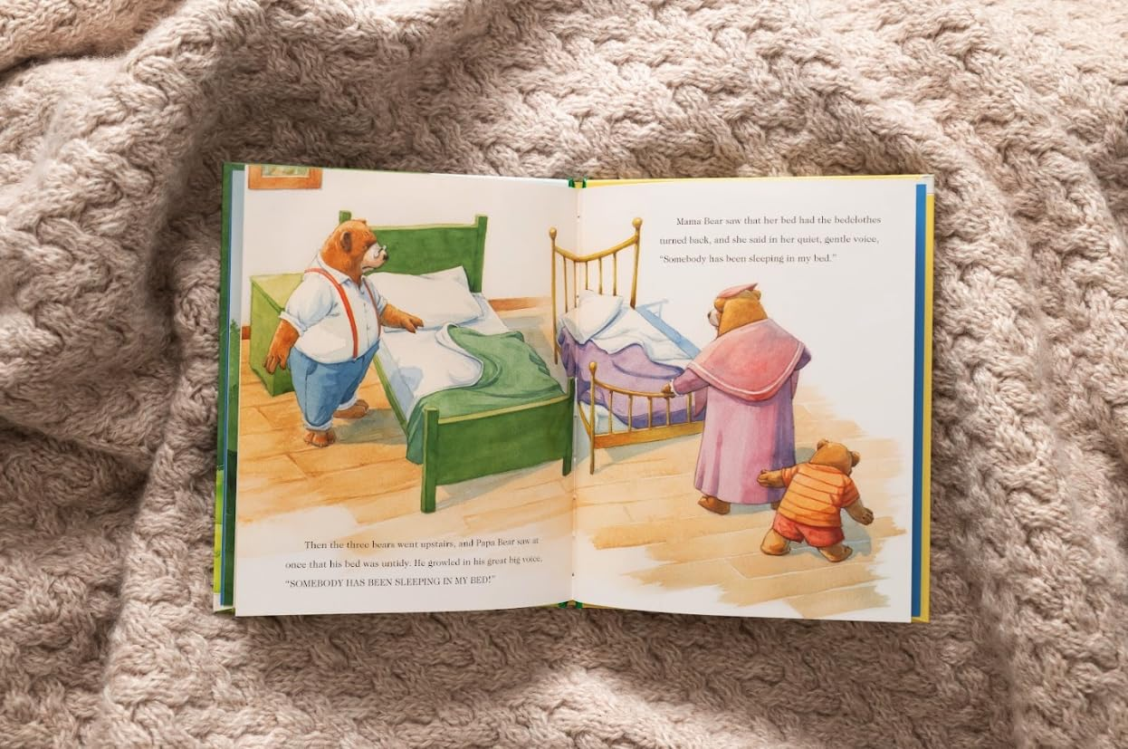 Goldilocks and the Three Bears: a Little Apple Classic