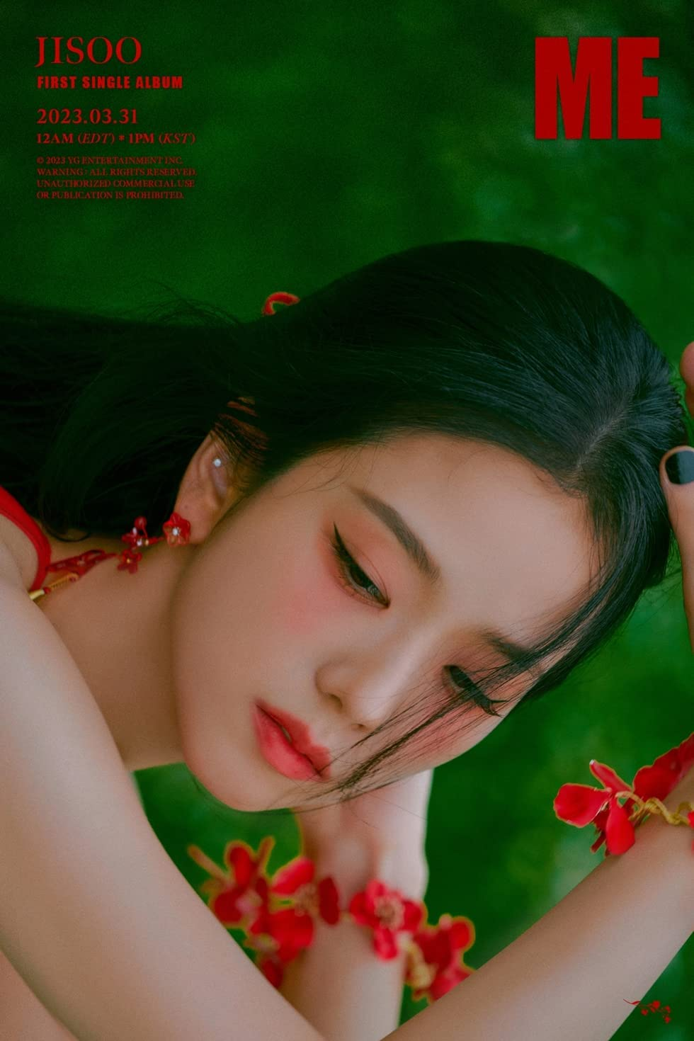 Jisoo ME 1St Solo Single Album Black Version Cd+1P Poster+88P Photobook+1P Selfie Photocard+1P Polaroid+Lyrics Paper+1Ea Bookmark+Tracking Sealed image number 1