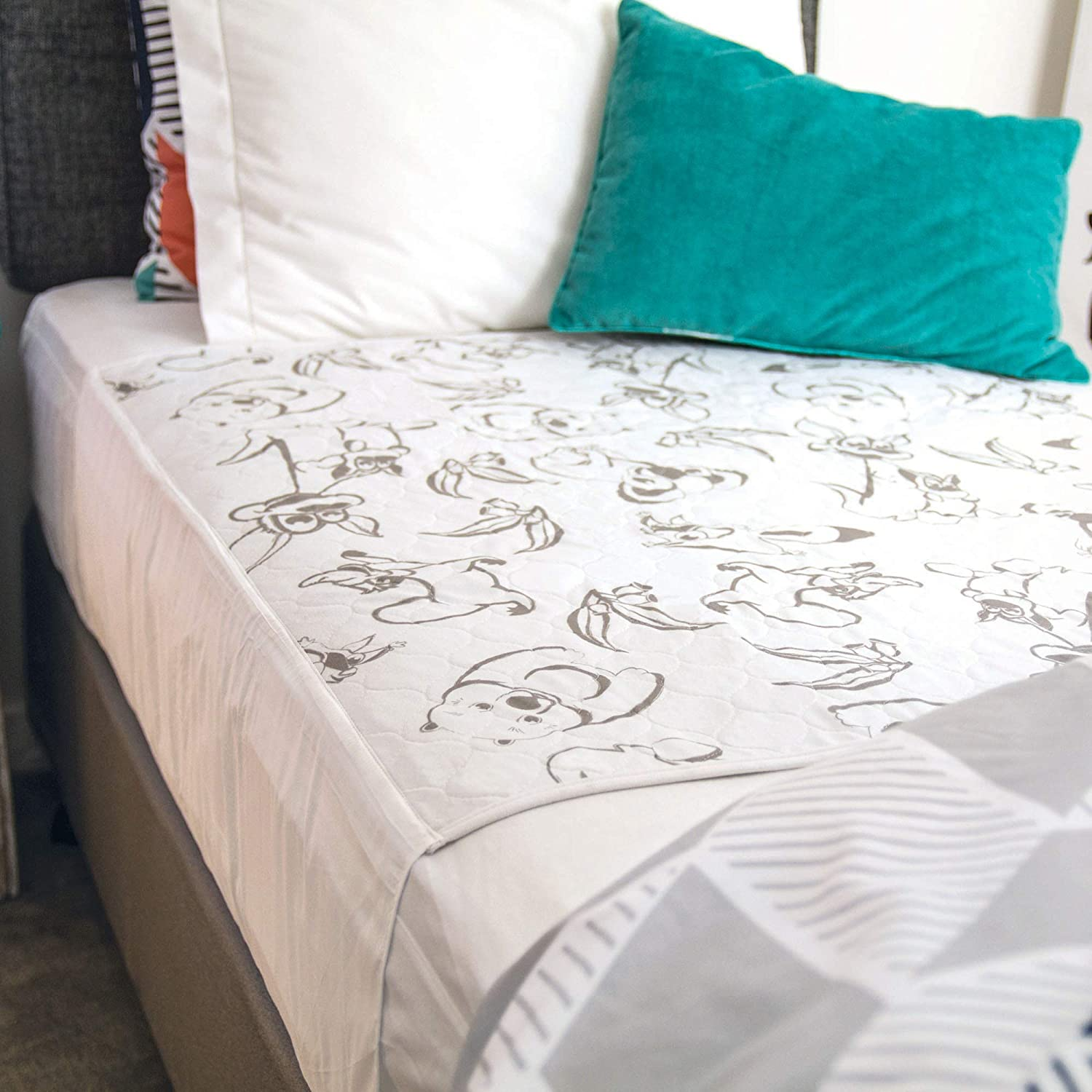 Conni Kids Reusable Bed Pad with Tuck-Ins, Waterproof, Absorbent and Washable Protector Pad for Toilet Training and Youth Incontinence, Aussie Animals Print, 100 X 100 Cm image number 3