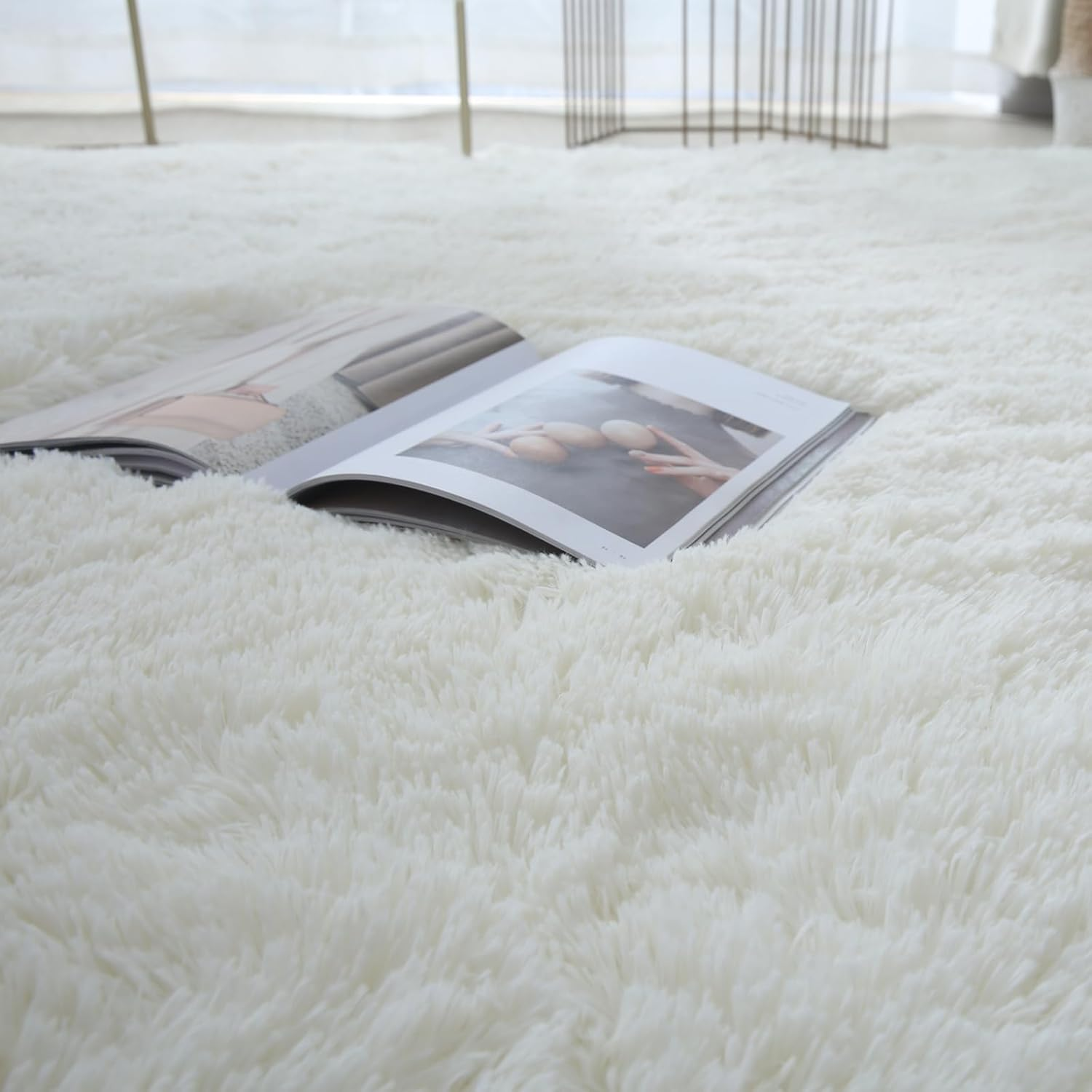 SHIPKEY Beige Area Rugs 5&rsquo;X7&rsquo; (150X210 Cm) Soft Indoor Rugs, Fluffy Shaggy Carpet for Bedrooms, Living Room, Home D&eacute;cor