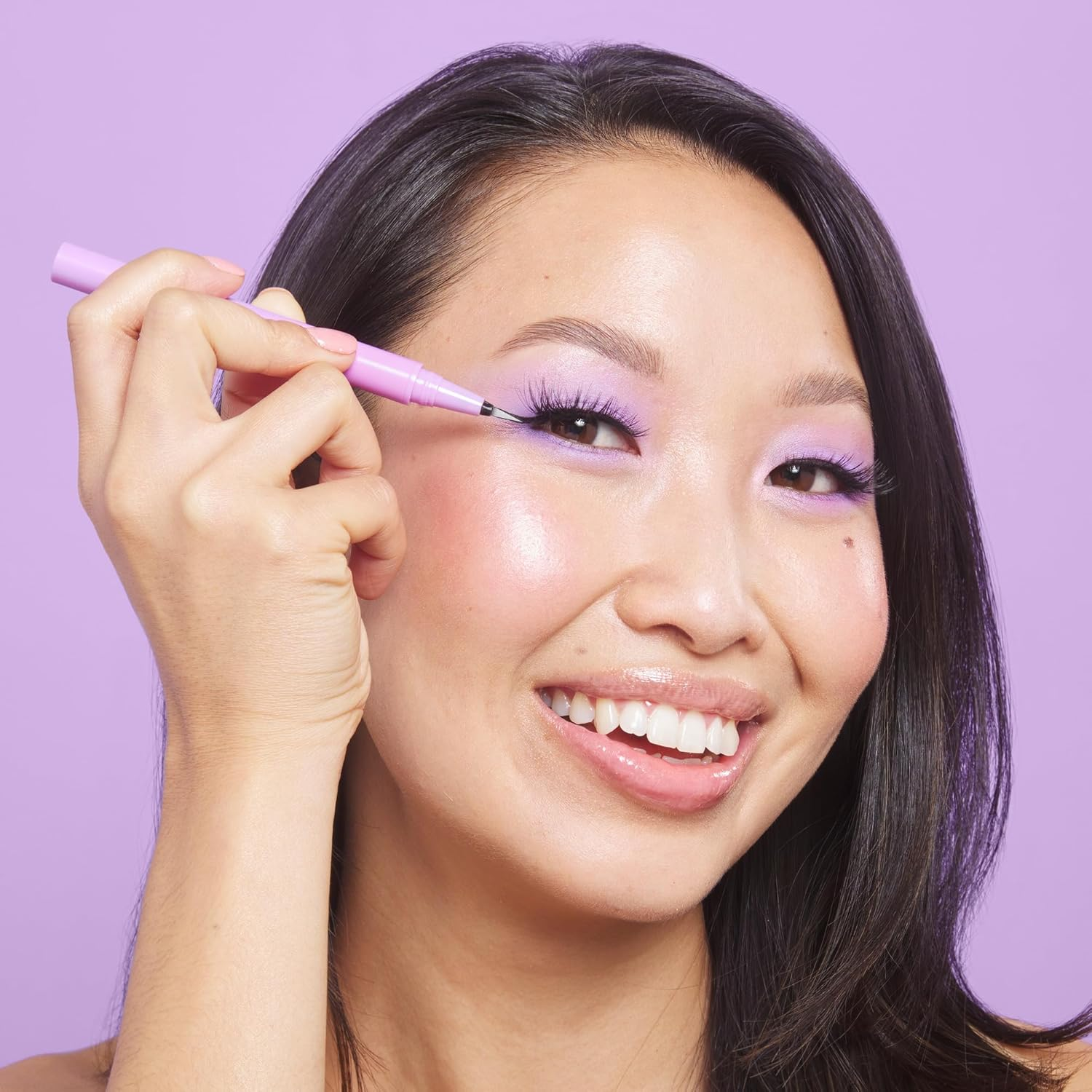 The Quick Flick 2 in 1 Adhesive Liner, Clear, 40 G - Black image number 7