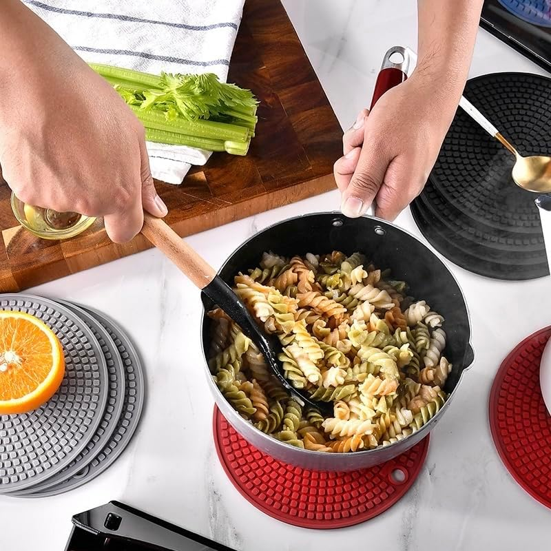 4PCS Silicone Trivets for Hot Pots Pans Dishes | Heat Resistant, Non Slip | Pot Holders, Oven Mitt, Table Mat (Red) image number 4