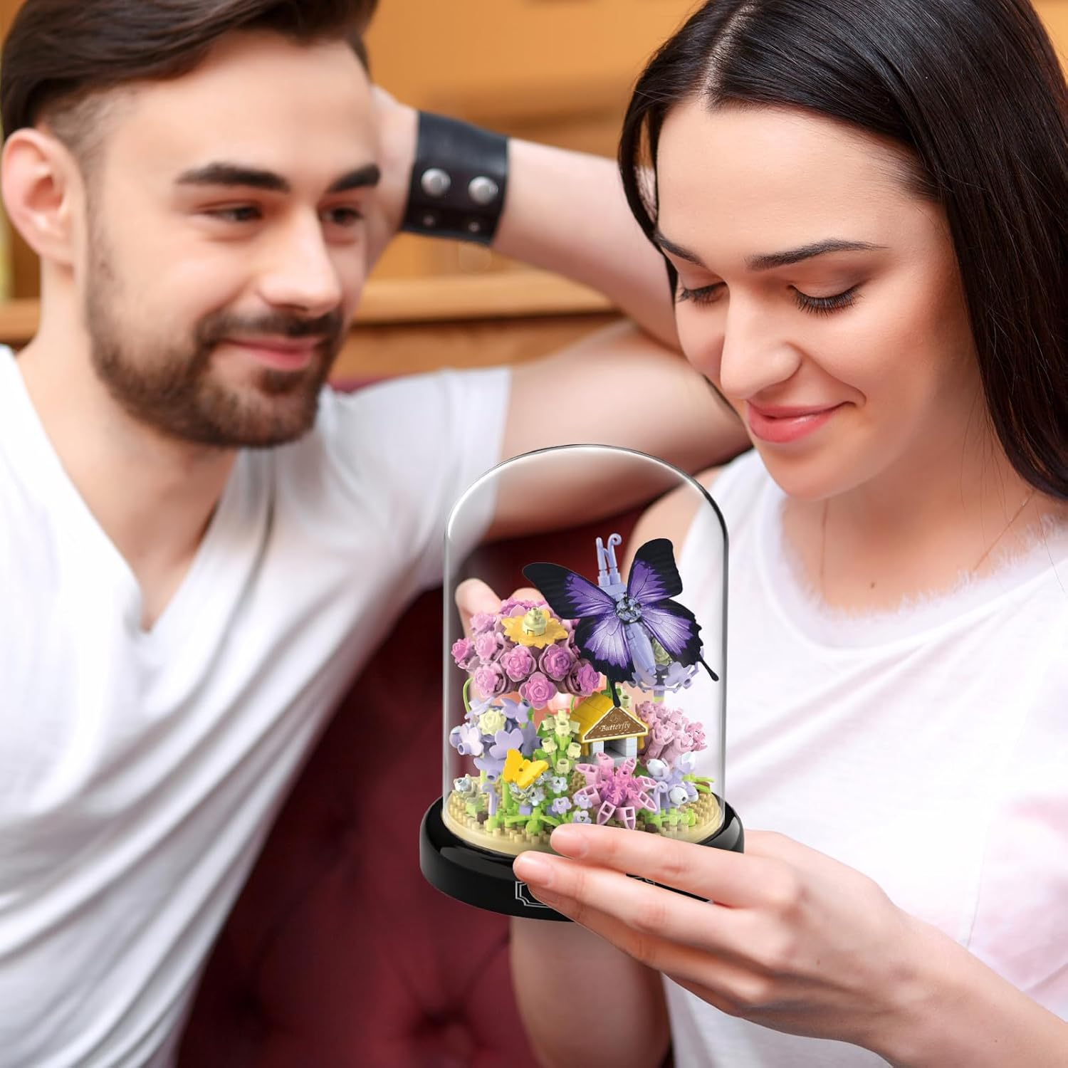 TOY PLAYER Purple Butterfly Flowers Micro Mini Building Block Set, Flowers Insect Clamping Blocks Building Blocks with Dustproof Dome and Base, Gift for Girls from 6 Years (582 Pieces) image number 4