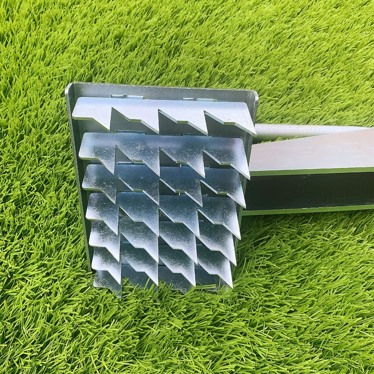 Artificial Grass Installation Tool Turf Puller Turf Fix for Synthetic Turf, Artificial Lawn image number 4