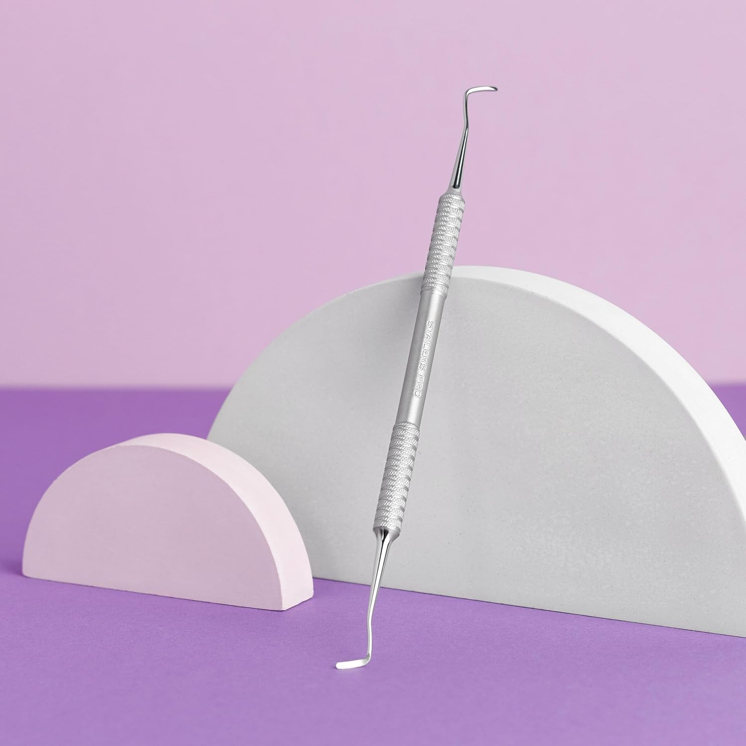 STALEKS PRO Pedicure Pusher Two-Pronged Curette Half Spike PE-20/2 image number 3