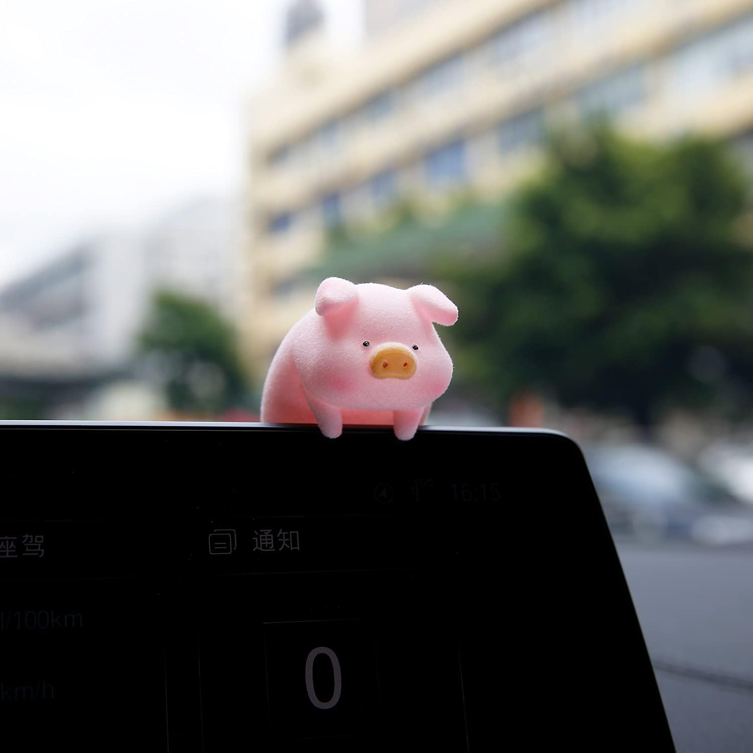 YGMONER LULU the Car Monitor Pig Decor - Cute Lucky Piggy Dashboard Companion for Car & Desktop Decorations (Piggy) - Piggy Pendant image number 4