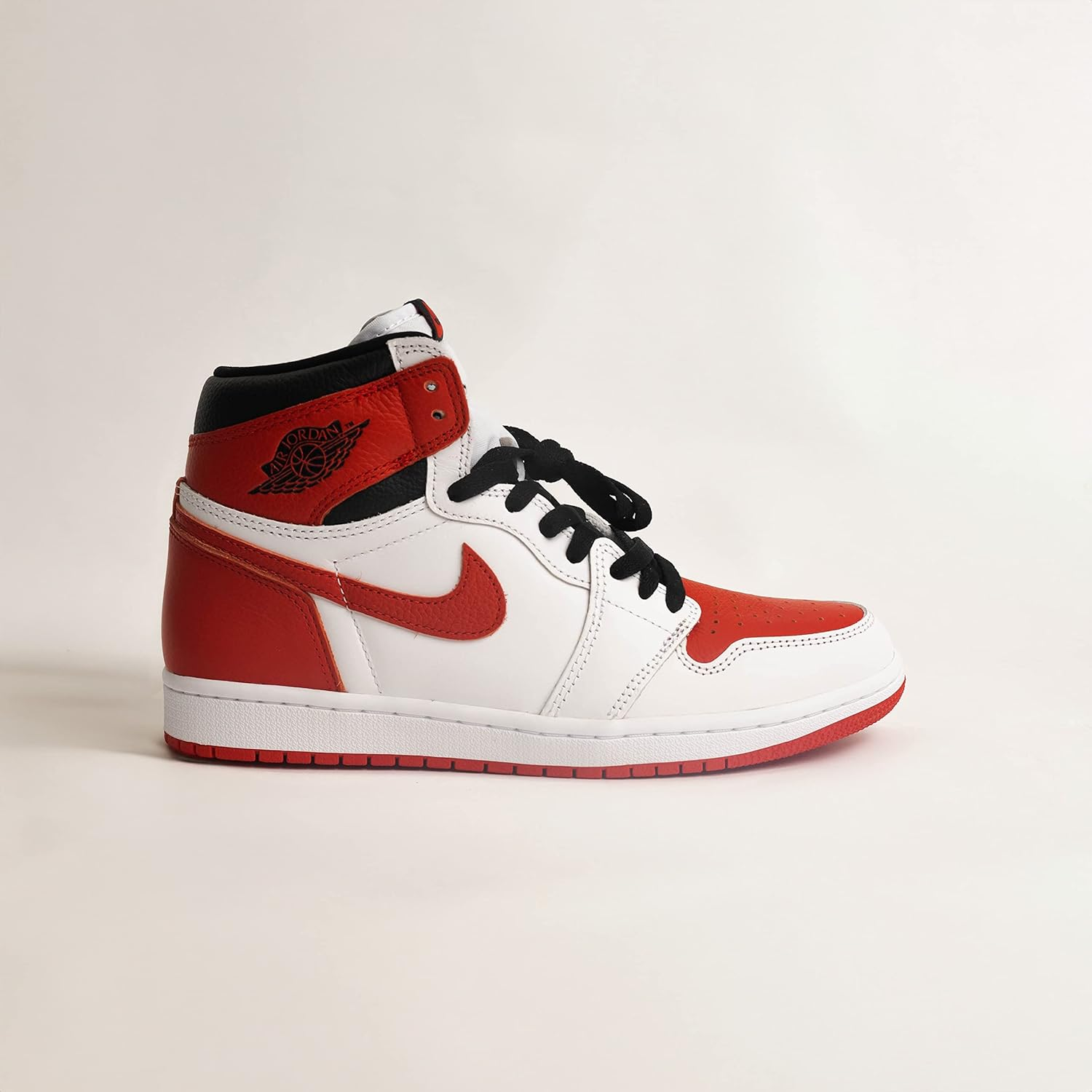 THE SNEAKER LAUNDRY Shoe Trees &ndash; Adjustable Shoe Shapers &ndash; Prevent Creases, Maintain Shape & Remove Moisture &ndash; Ideal for Sneakers, Leather Shoes & Trainers &ndash; 1 Pair image number 1