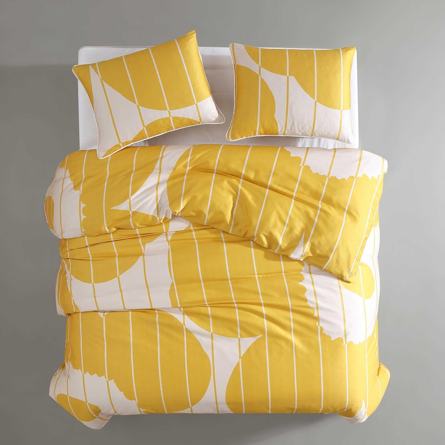 Marimekko - Queen Duvet Cover Set, Super Soft Organic Bedding, Casual Home Decor (Vesi Unikko Yellow, Queen) image number 4