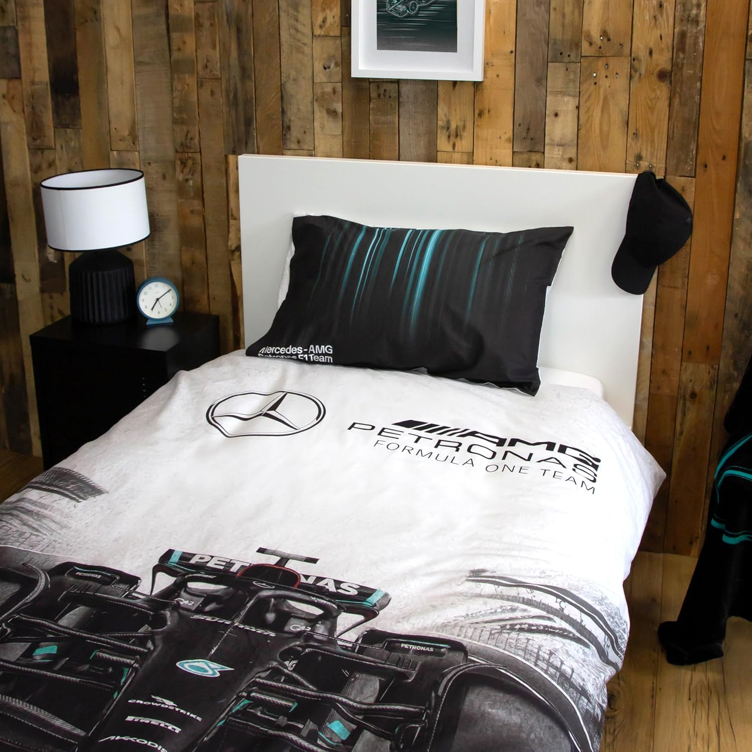 Character World Mercedes AMG Petronas Official Single Duvet Cover Set, Skyline Design | Grey Reversible 2 Sided Formula One Bedding Cover Official Merchandise Including Matching Pillow Case, Gray