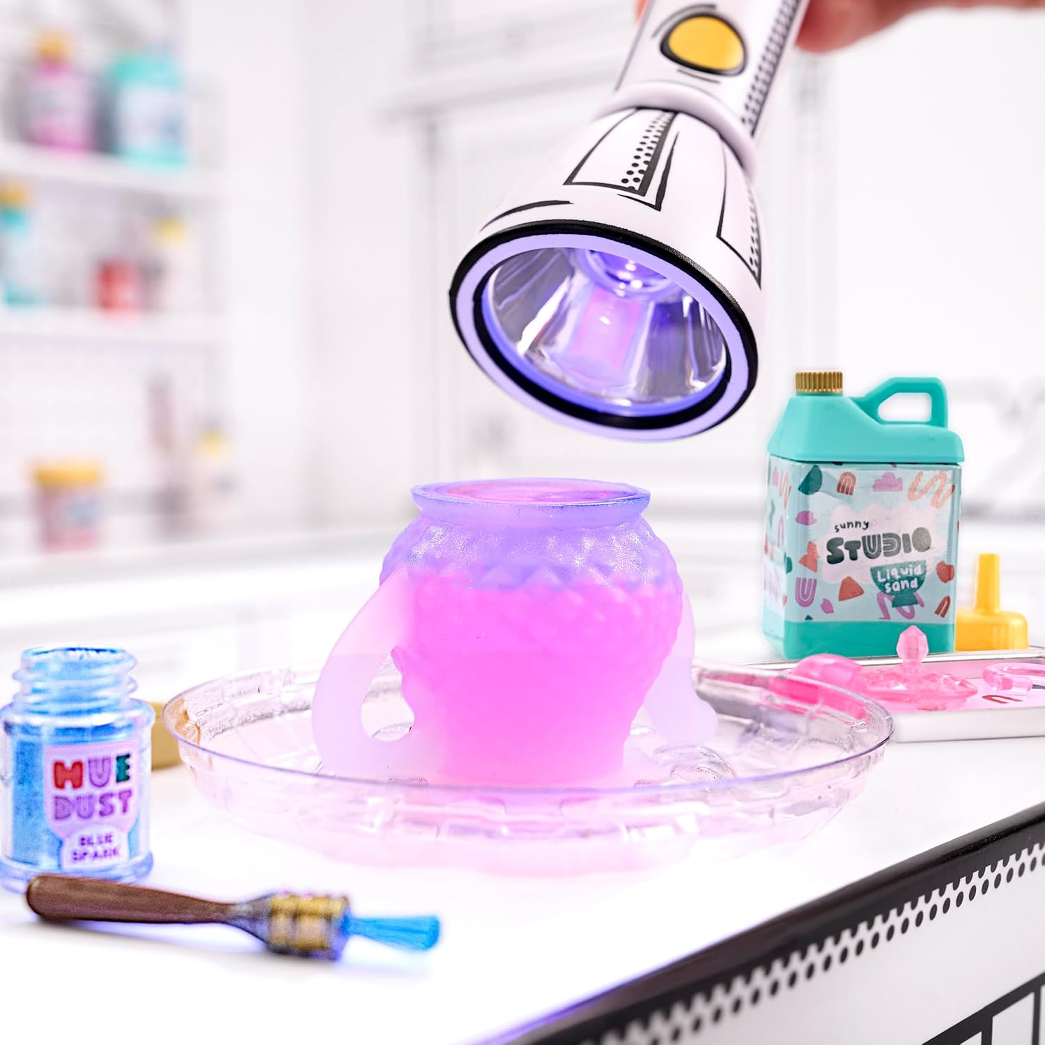 Mga'S Miniverse Make It Mini Lifestyle Series 2 - Mini Collectibles, DIY, Crafts, Resin Play, Replica Items, Moulds, Teapots, Teacups, Candles, Vase - for Collectors, Ages 8+ Years image number 1