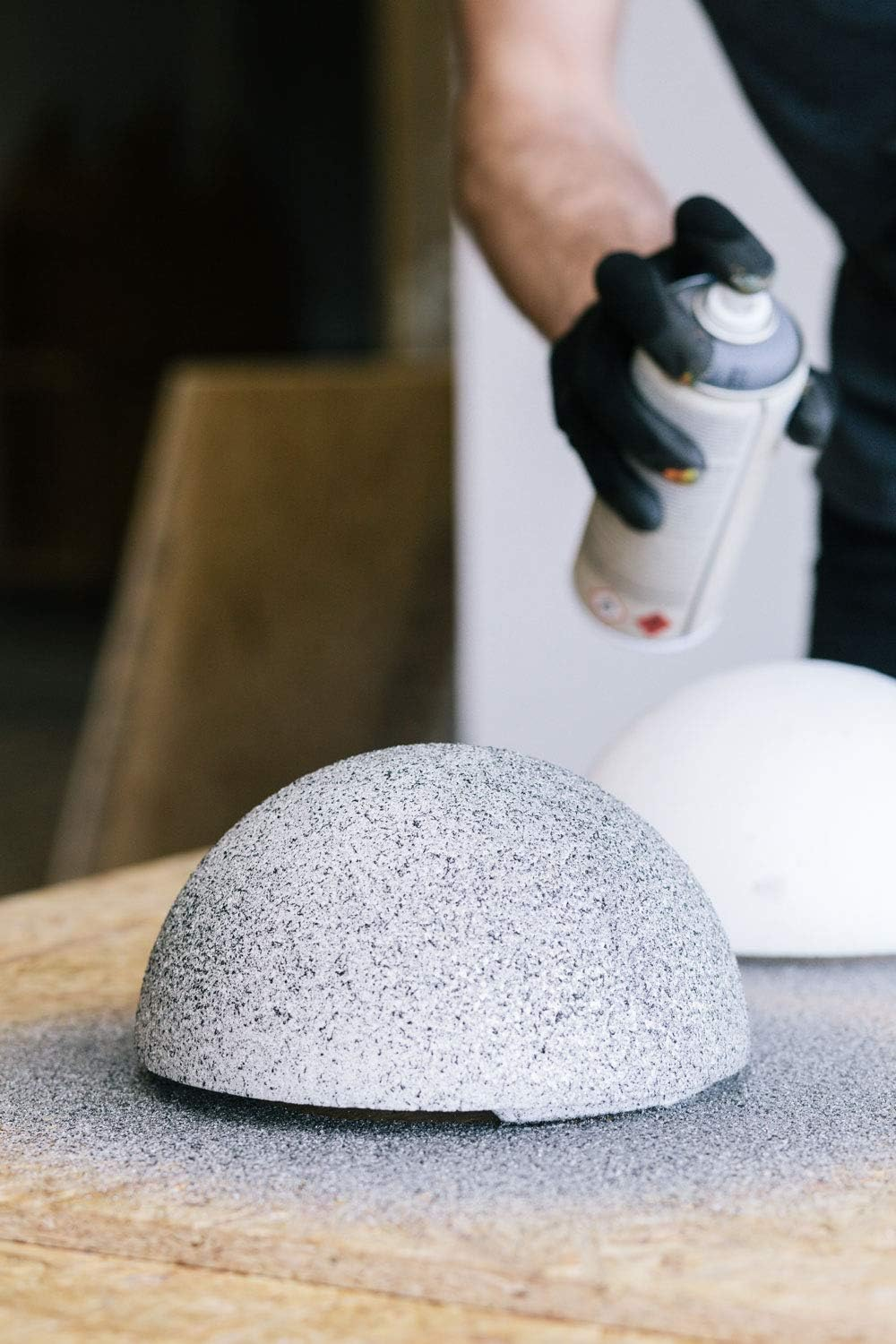 Montana Cans Crackle Spray Paint, 400 Ml, Traffic Black image number 2