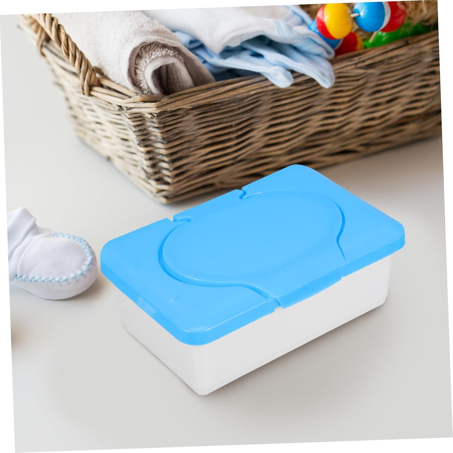 Amosfun 2Pcs Portable Refillable Wipes Box Dustproof Lid Cleansing Towel Holder Travel Nursery Organizer Plastic Dispenser for Face Towels image number 4