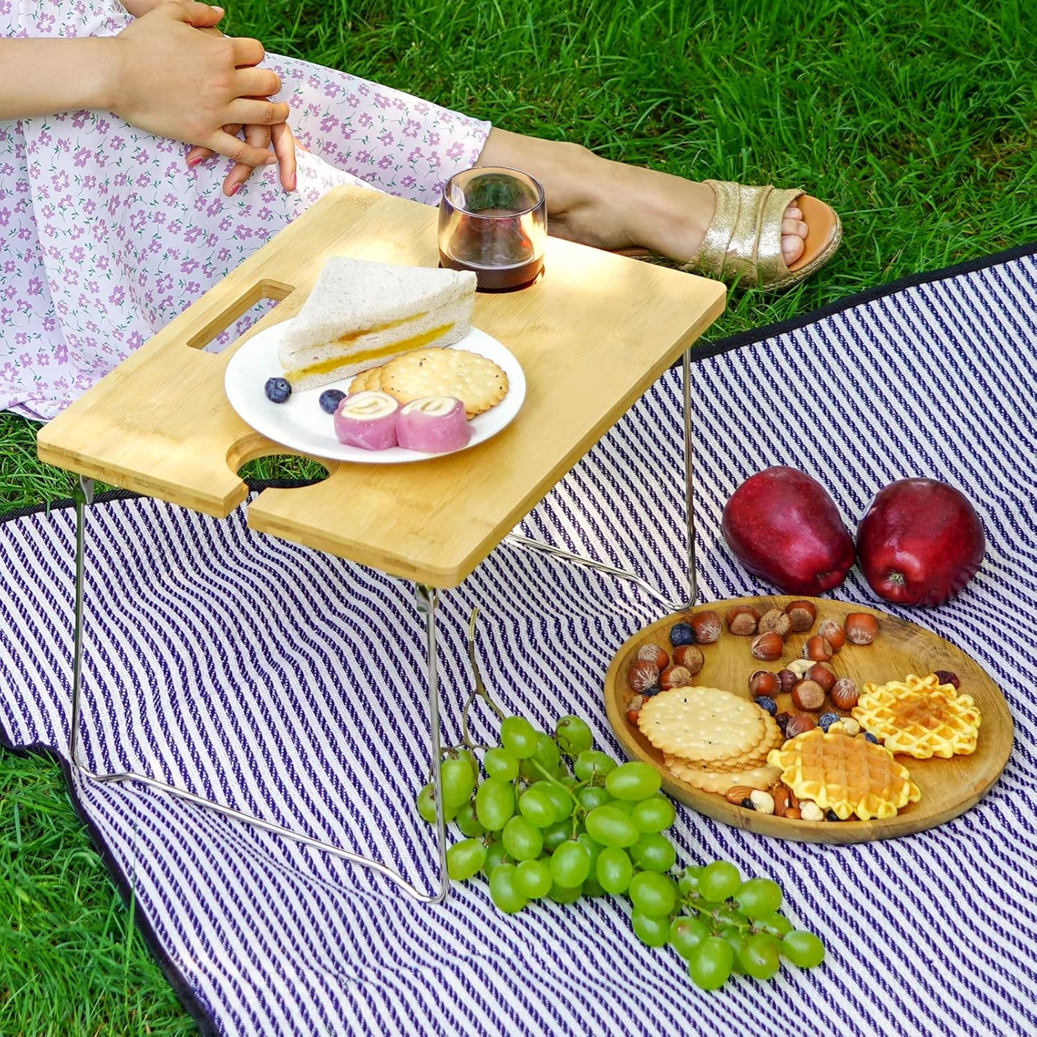 Wicker Picnic Basket for 2 with Detachable Table, Elasticated Wine Holder, Shoulder Carrying Willow Picnic Hamper Set with Premium Tableware & Blanket for Outdoor, Wedding, Anniversary, Birthday Gift image number 1
