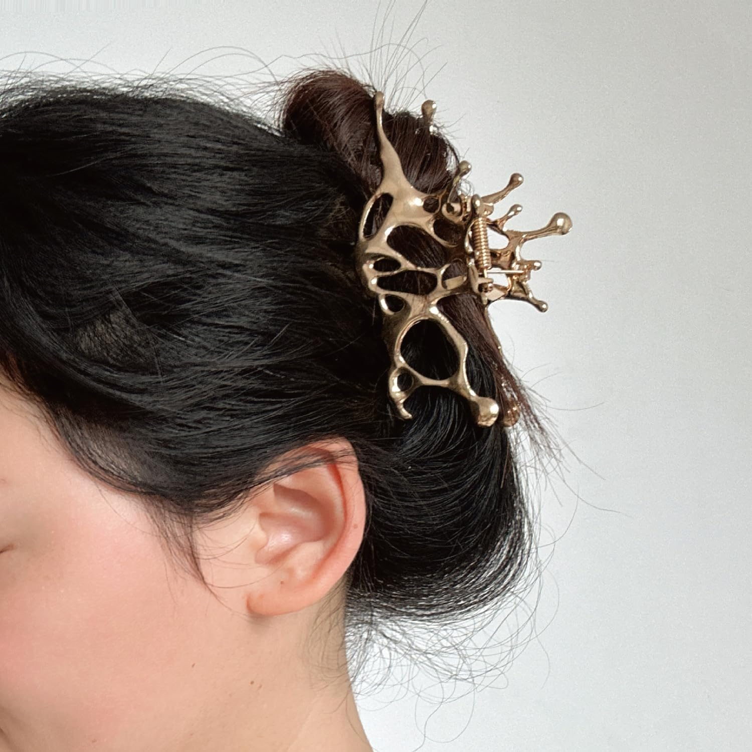 Gold Hair Claw, Large Hair Accessories for Women, Girls, Ladies, Metal Jaw Clip for Thick Hair, Sparkling Hair Styling Tool for Party, Wedding, Daily, Work image number 6