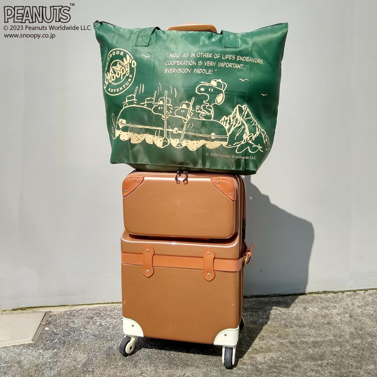 VANGUARD Snoopy Travel Portable Tote Bag, Large Capacity, 7.9 Gal (30 L), Water Repellent, Storage Bag Included (Folding Function That Can Be Set in Suitcases), SNOOPY Boat, Khaki, Height 16.1 X Width image number 6