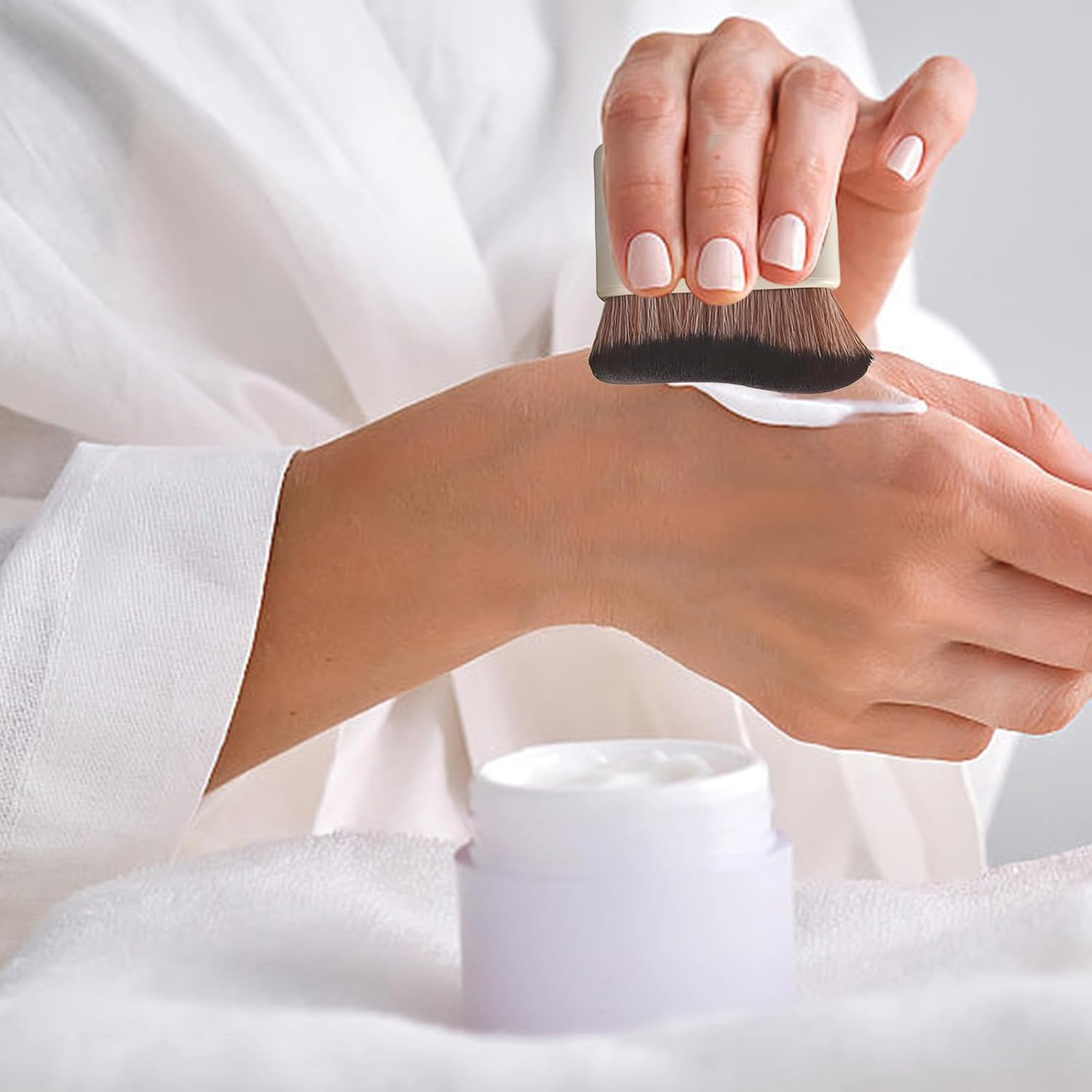 5 Pcs Self Tanning Mitt Set, Black Self Tan Mitt, Even Application for Back and Hard to Reach Areas Reusable Tanning Brush for Body Fake Tan Mitt for Applying on the Body image number 6