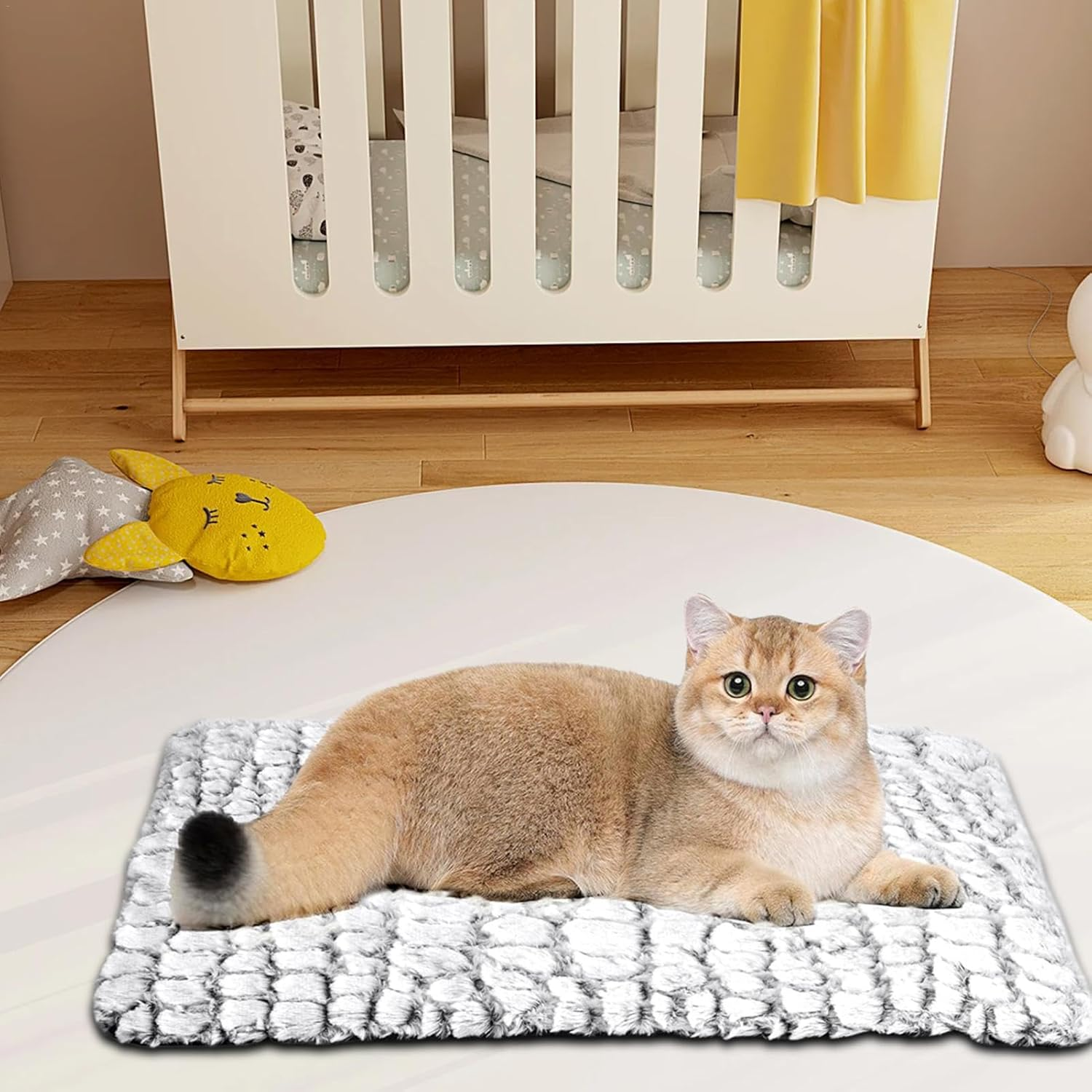 Generico Warm Cat Bed | Self-Warming Pet Pad for Cats and Dogs | Soft Thermal Cat Bed Pad with Removable Cover, Cozy and Heated Pet Warmer Mat for Indoor Cats, Dogs, for Home, Living Room, Bedroom image number 3