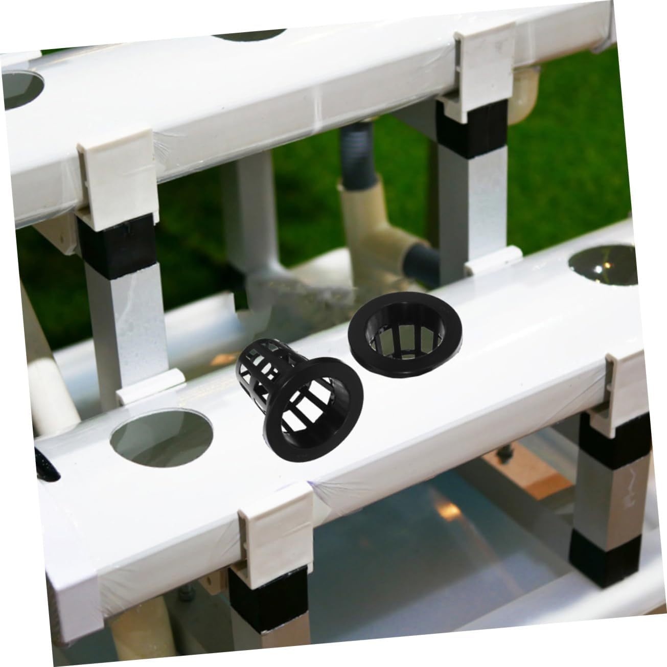 TOYZFRIENDY 50Pcs Root Control Planting Basket Plastic Hydroponic Pots Net Cups for Orchids Hydroponic Gardening System image number 1