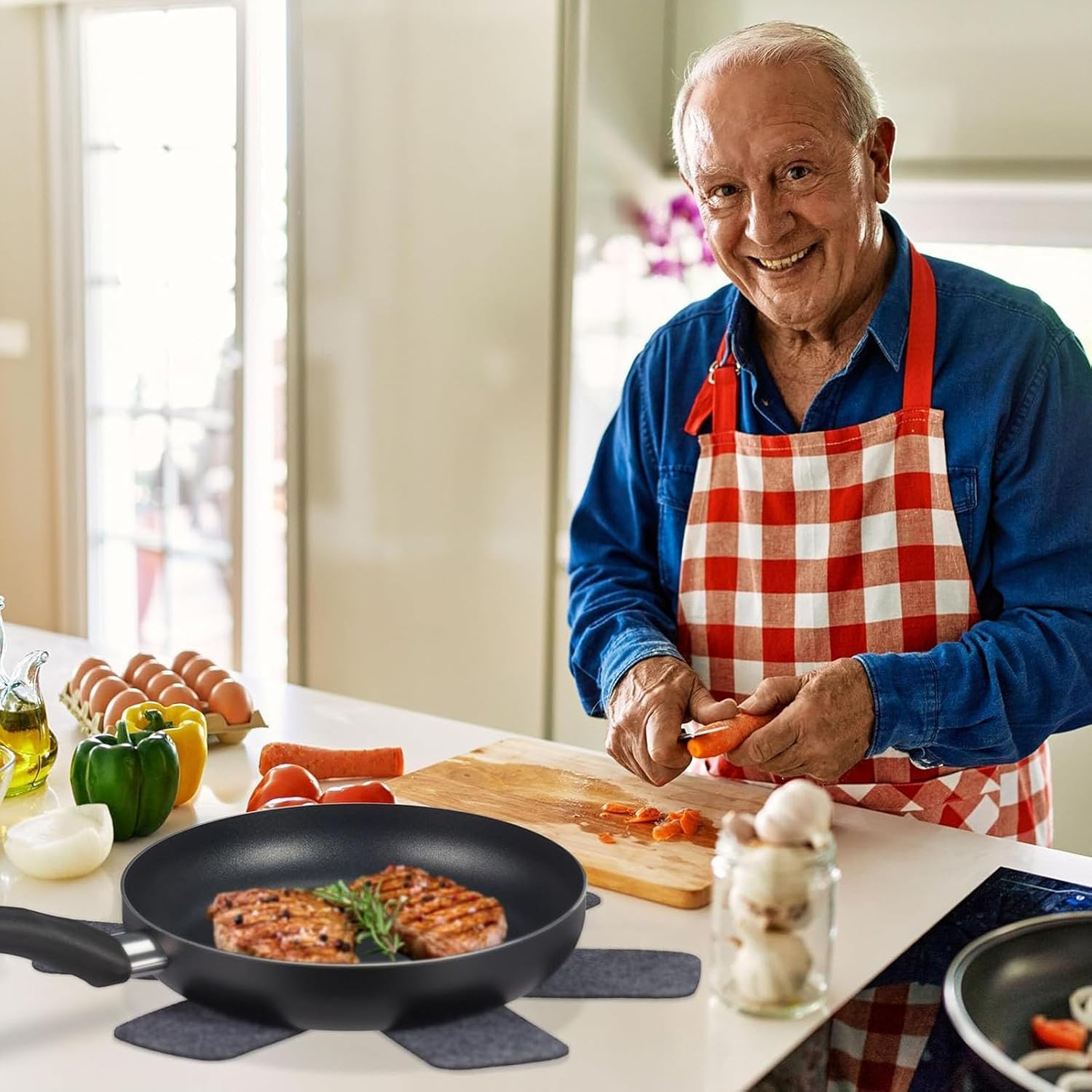 Pan Protectors, Pack of 18 Pan Protectors, Stacking Protection, Grey Felt Mats in 3 Sizes, 28 Cm/24 Cm/17 Cm, Pot Protectors for Kitchen Utensils, Pan Protector, Felt, Ideal for Camping and Household image number 5