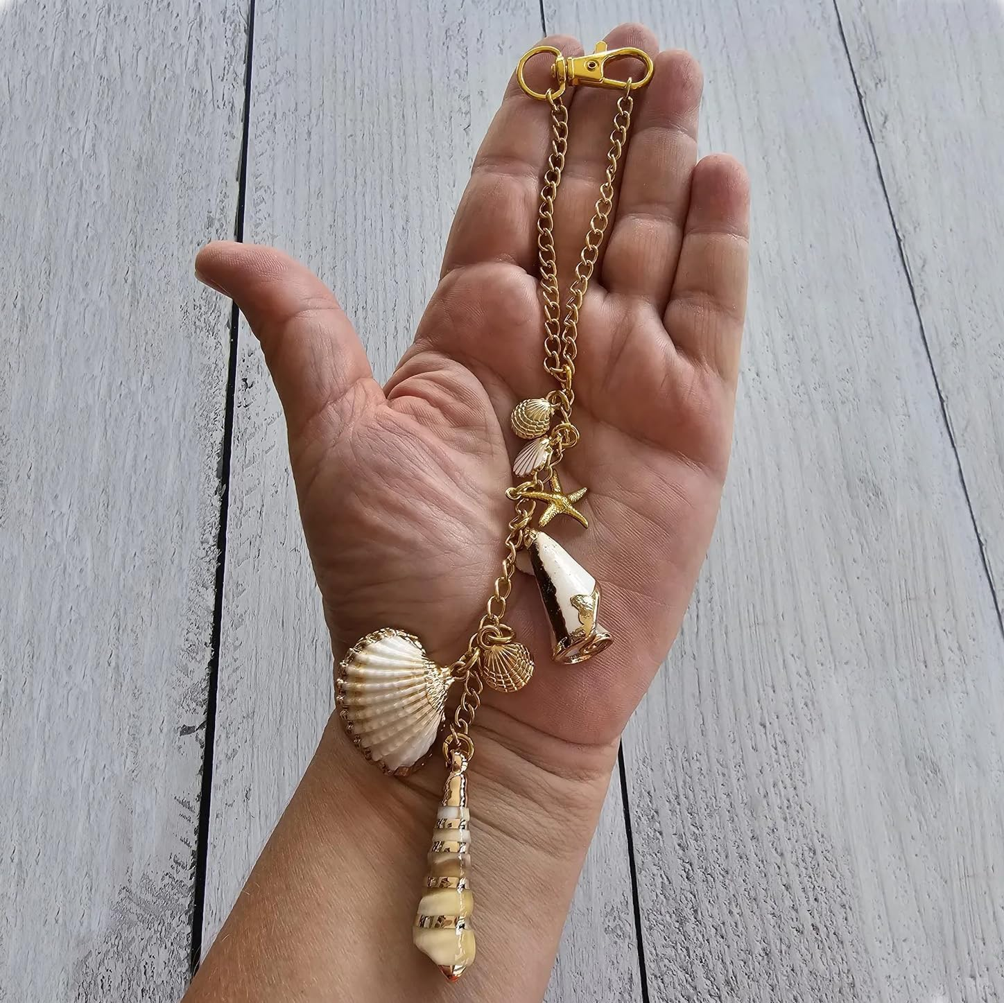 Sea Shells Car Decor,Cute Coastal Hanging Charm for Rear View Mirror, Boho Beach Themed Car Accessories,Hand-Made Starfish Conchas Aesthetic Ornament Pendant for Women image number 5