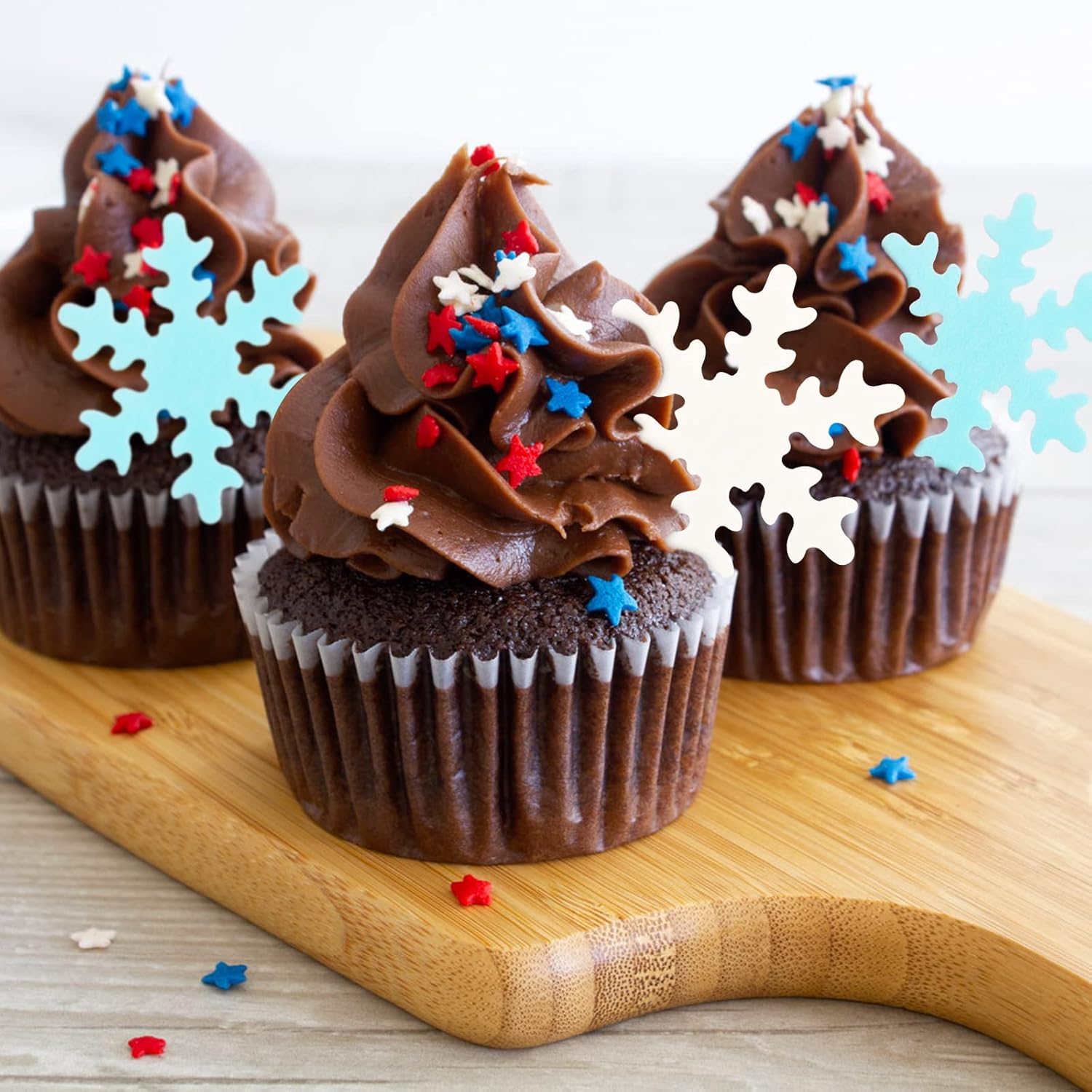 50Pcs Edible Snowflake Cupcake Cake Decoration, 5Cm Cute Snowflakes Confetti Decorations, Winter Cupcake Topper for Christmas Winter Frozen Snowflake Theme Birthday Party Wedding Baby Shower image number 5