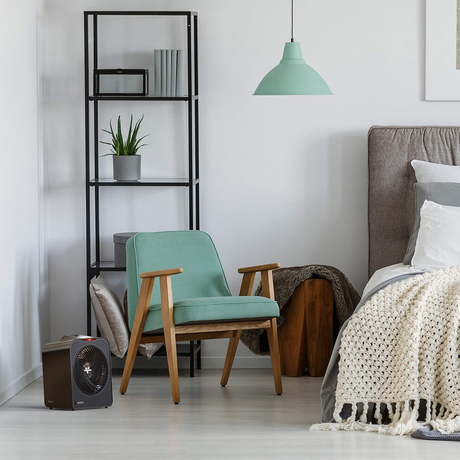 Vornado Velocity 5 Whole Room Heater with Auto Climate, Black image number 2