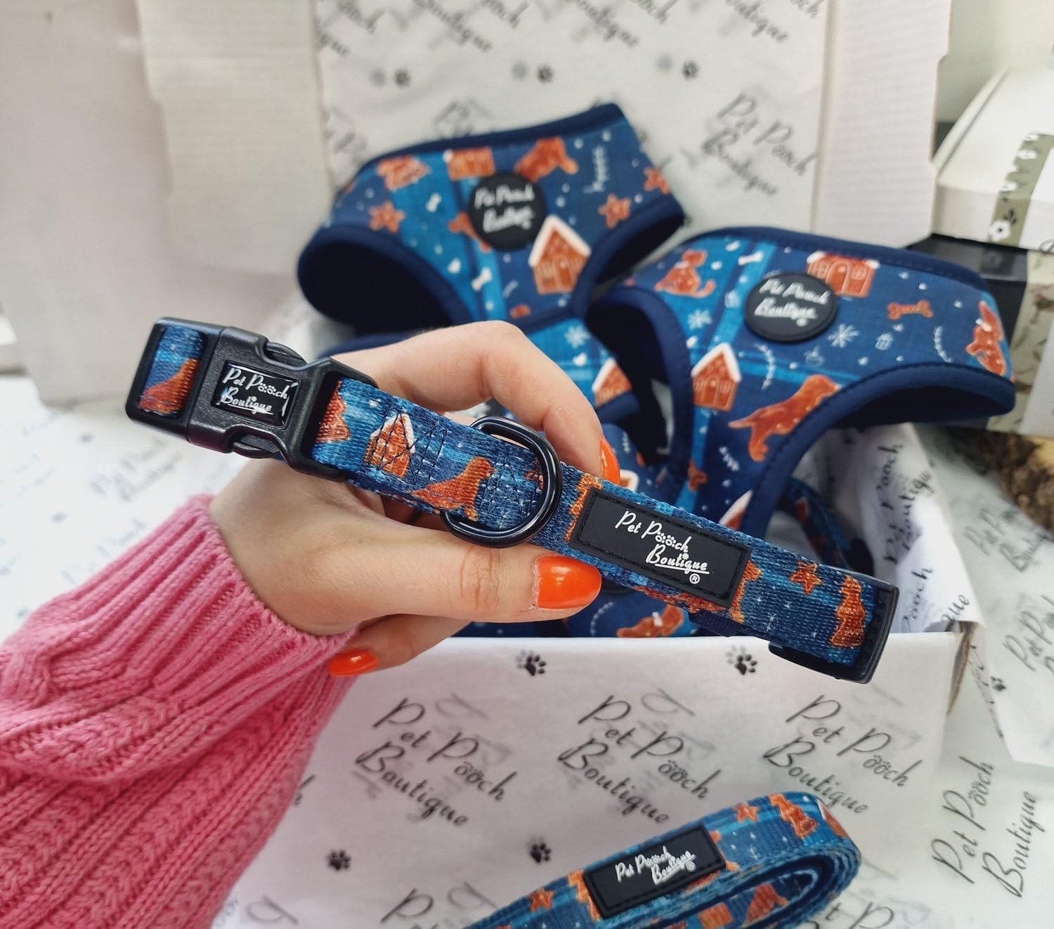 Gingerbread Biscuit Dog Collar S image number 1