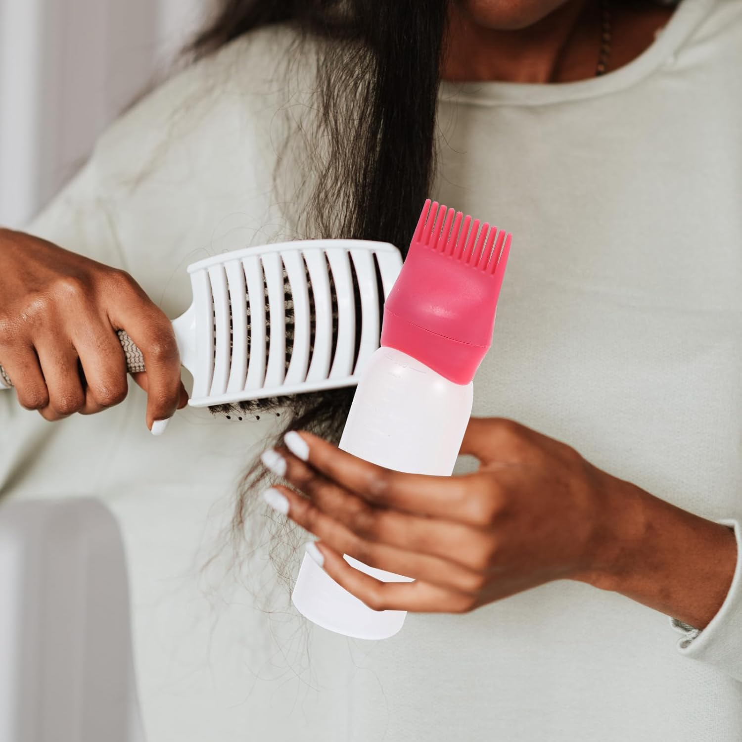 Iplusmile Hair Oil Dispenser Bottles 2Pcs Root Comb Applicator, Smooth Plastic Bottles for Hair Care and Massage image number 2