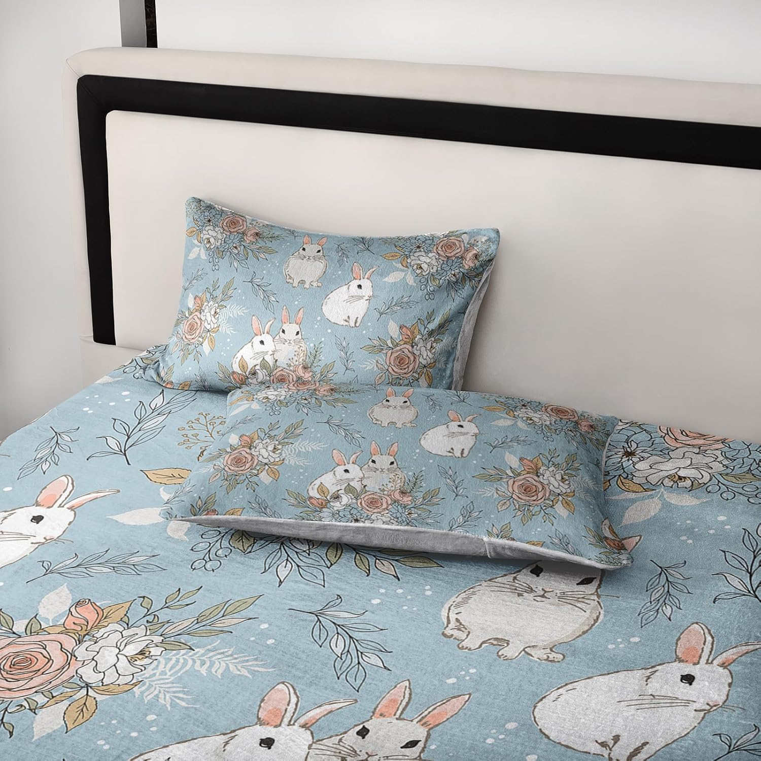 QOOMO Rabbit Flowers Fleece Bed Sheet Set,Queen 3-Piece Polar Fleece Sheet Set Includes,2 Pillowcases and 15" Deep Pocket Fitted Sheet,Velvet Plush Bedding Set,Warm and Soft image number 3