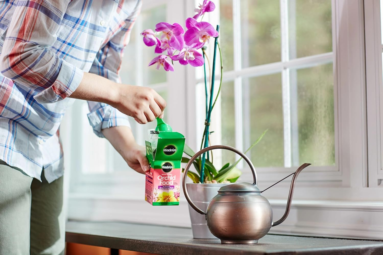 Miracle-Gro Water Soluble Orchid Food, Plant Fertilizer, 8 Oz. image number 5