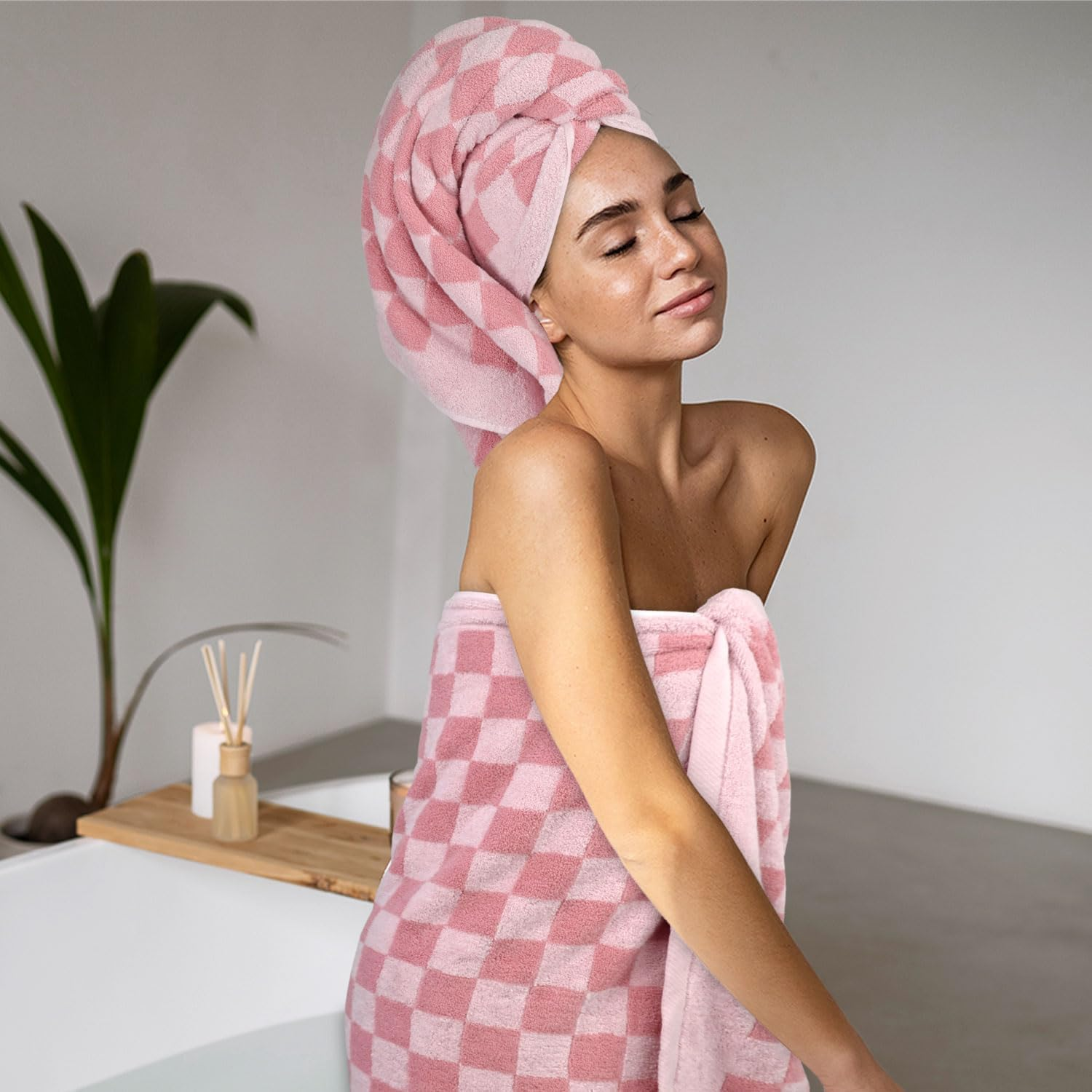 Jacquotha Soft Bath Towels for Bathroom Beach Pool (Pink Checkered), Quick Dry Cotton Shower Towels Set of 2, Cute Funny for Her Women Girls, 27.5X55 Inches