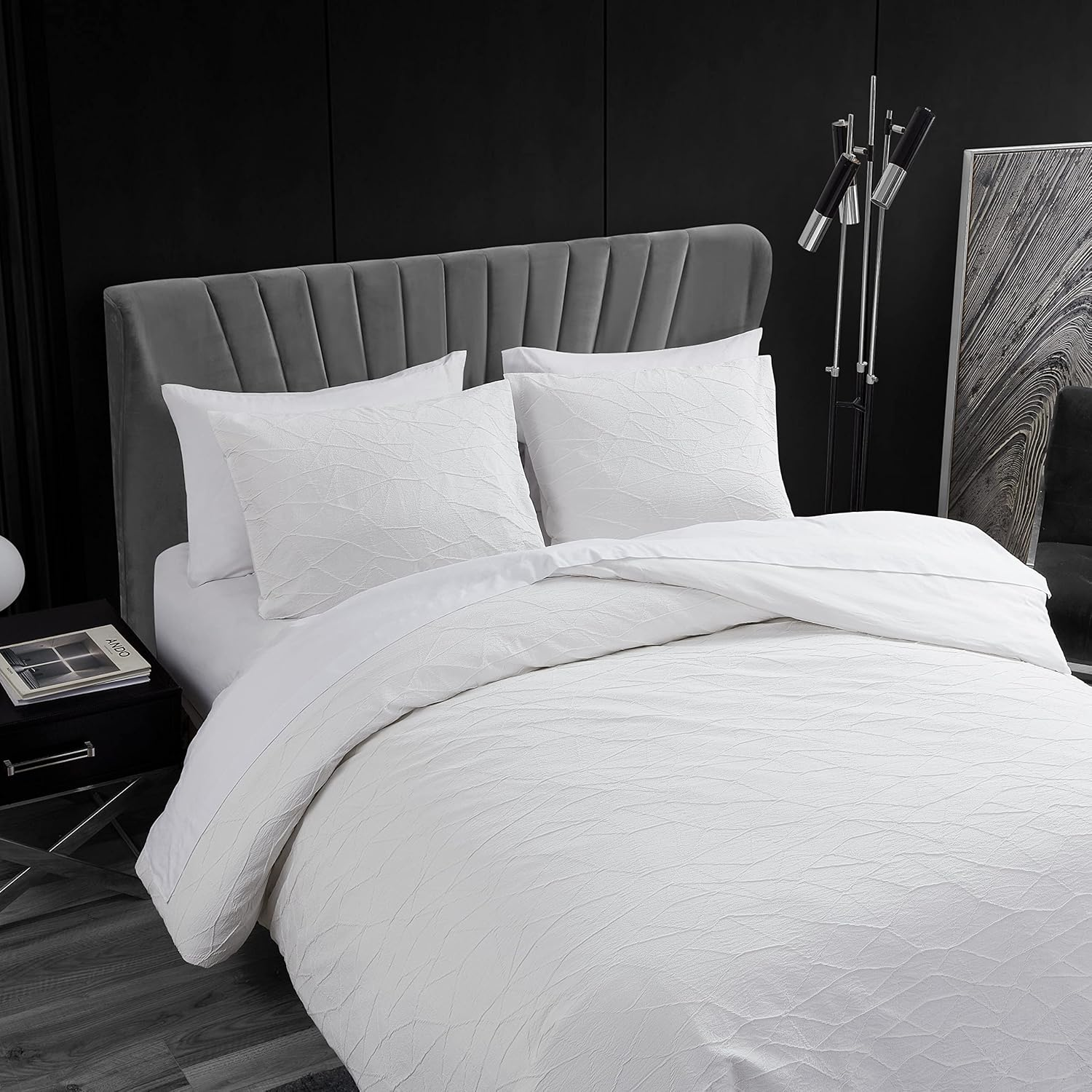 Vera Wang - King Duvet Cover Set, Luxury Bedding with Button Closure, Includes Matching Shams (Abstract Crinkle White, King) image number 3