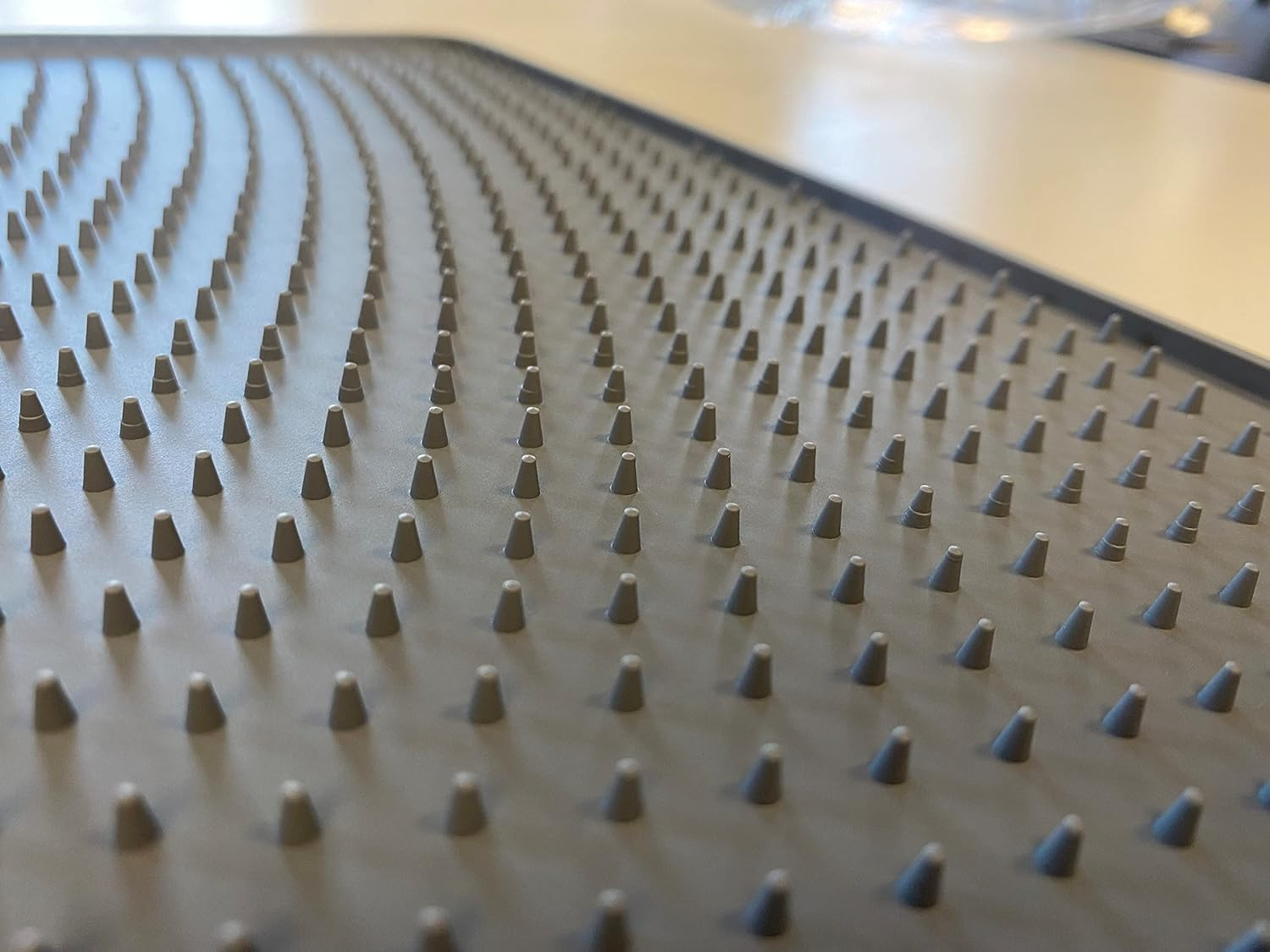 Large Premium Grade Silicone Cat Litter Mat, Floor Protective Mat, Waterproof, Urine Proof Silicone Pet Mat with Silicone Bristles to Help Clean Pets Paws image number 2