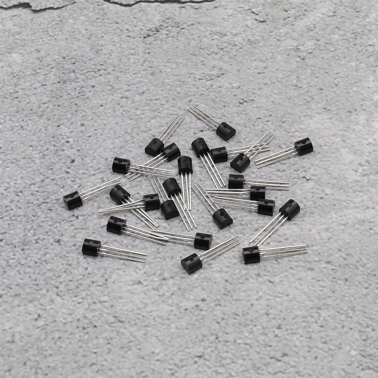 Emagtech 20Pcs FQP30N06L N-Channel Rectifier Power MOSFET Transistor 30A 60V TO-220 image number 1