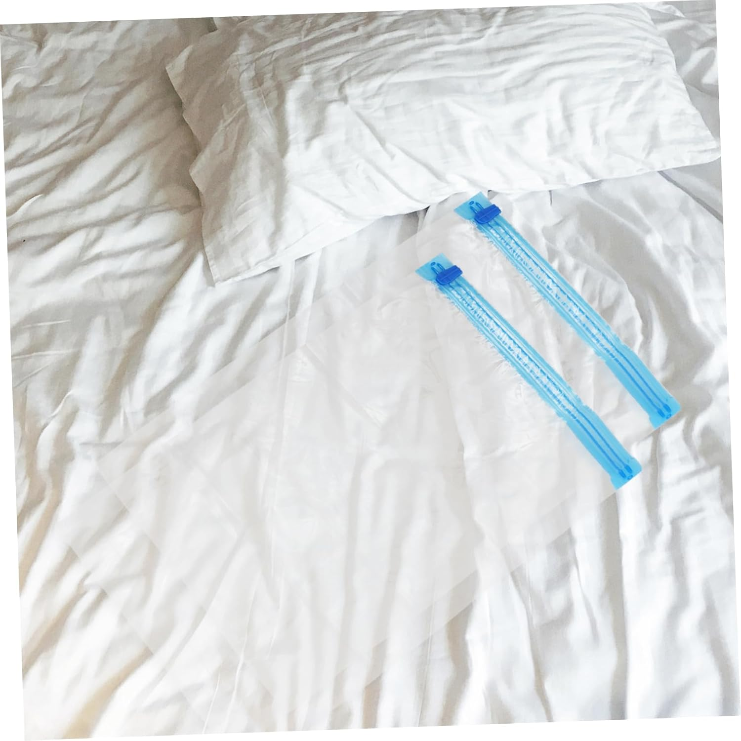 Levemolo 5Pcs Travel Hand Roll Vacuum Compression Bags for Clothes Space Saver Bags for International Travel Must Haves Material for Easy Identification image number 3