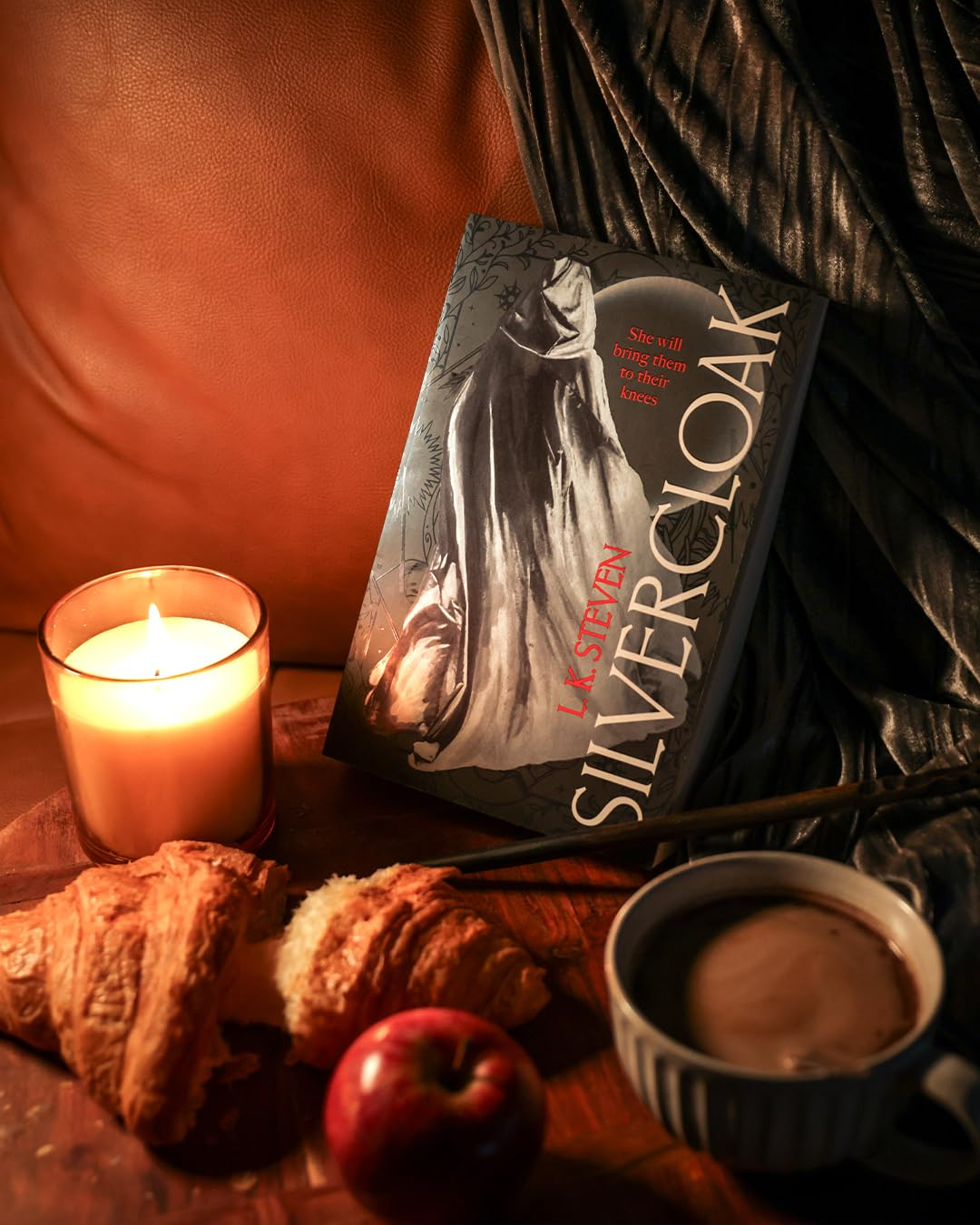 Silvercloak: the Addictive New Fantasy Series from the No.1 New York Times Bestselling Author image number 1