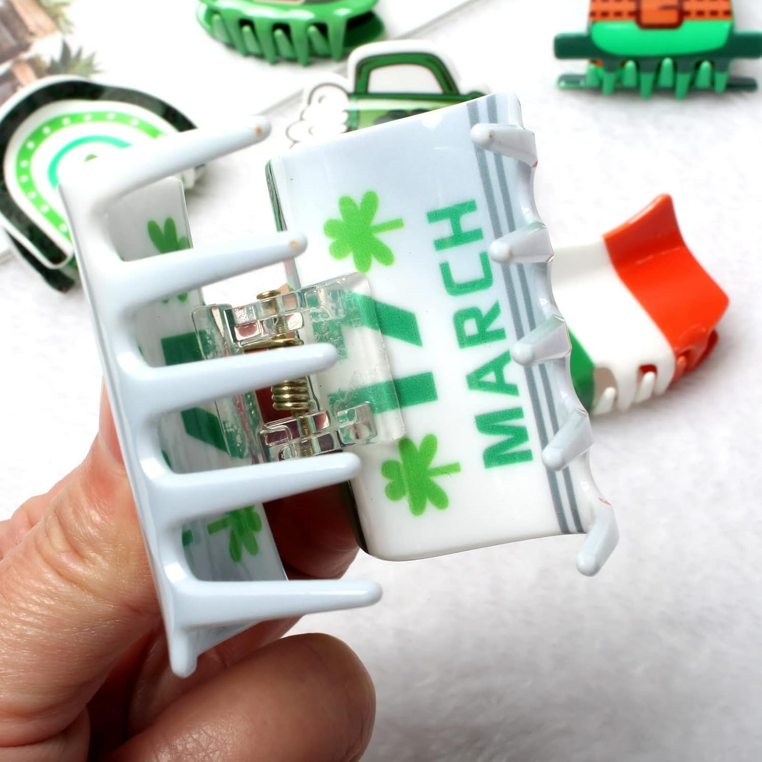 6PK Irish Day Hair Accessories for Girls Green Claw Clips for Women Cute St Patrick&rsquo;S Day Hair Clip Green Hat Hair Claws (Color A) image number 4