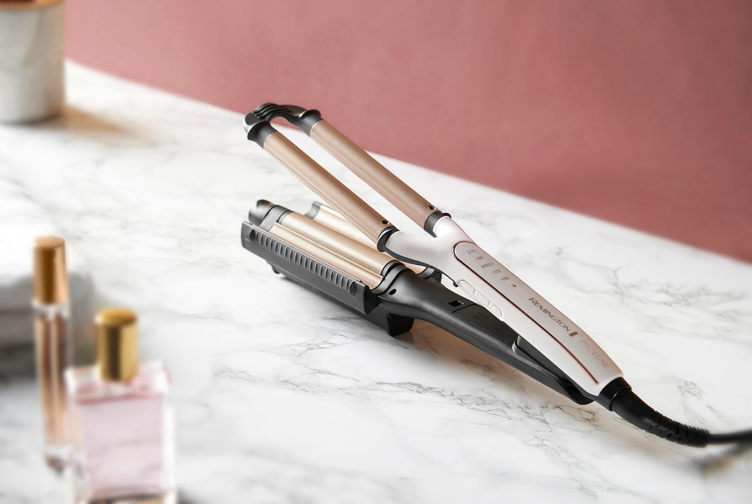 Remington Welleneisen Proluxe 4-In-1 Curling Iron [Test Winner]: Beach Waves, Natural Waves, Water Waves, Mermaid Waves (Dig. Display, Temperature Setting up to 210&deg;C) Crepe Iron, Multistyler CI91AW