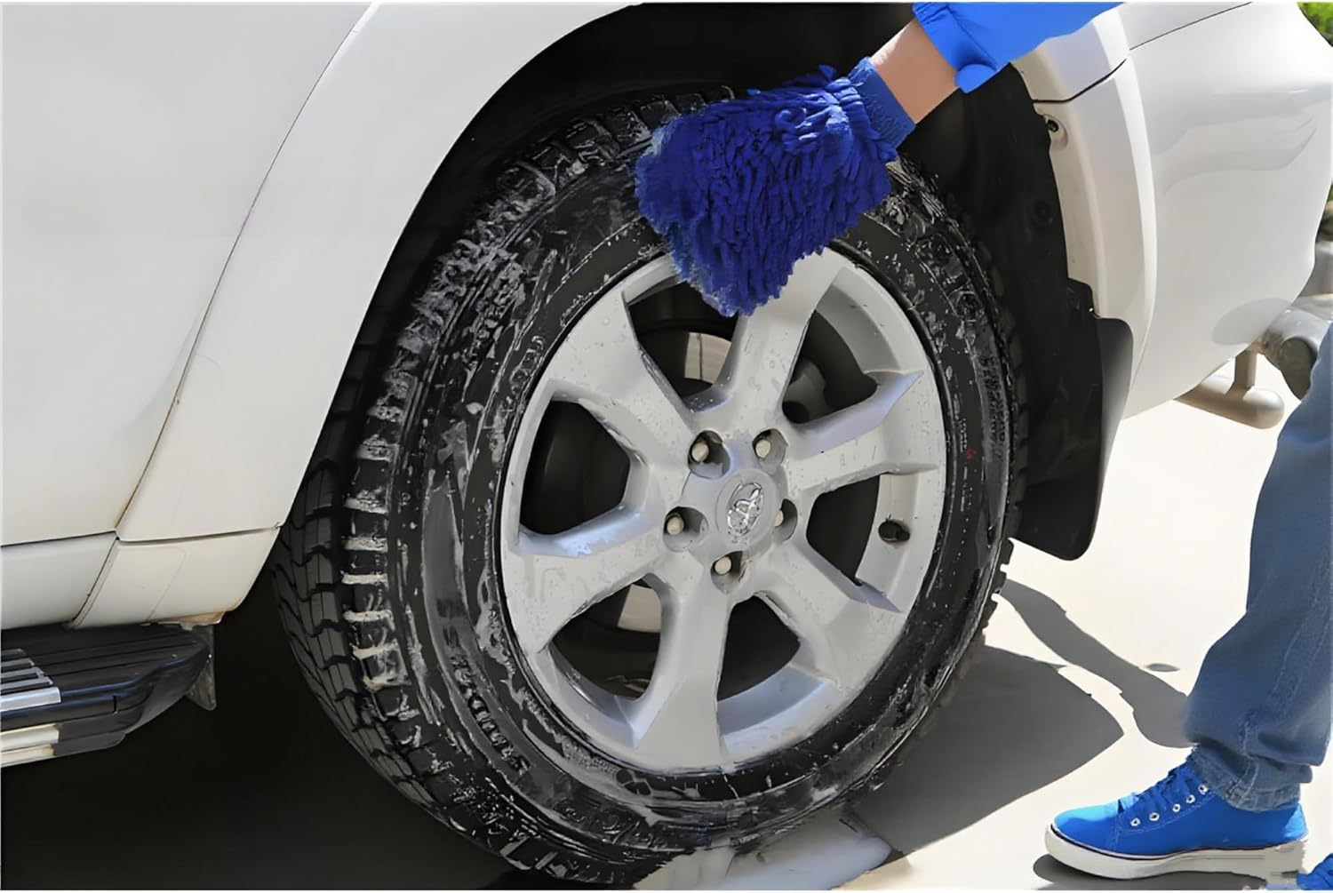 2 Pack Microfiber Wash Glove + Free Polishing Cloth | Ultra-Soft, Scratch-Free | Wet/Dry Use for Car, RV & Household Cleaning image number 1