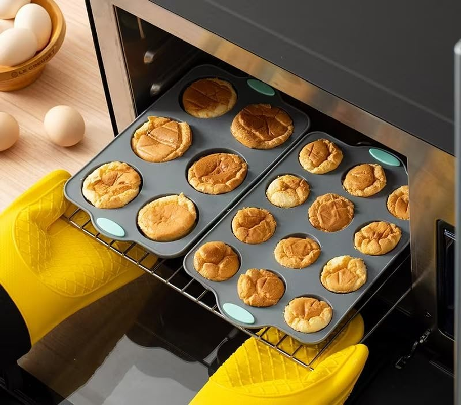 Bakemaster Silicone 12 Cup Muffin Pan