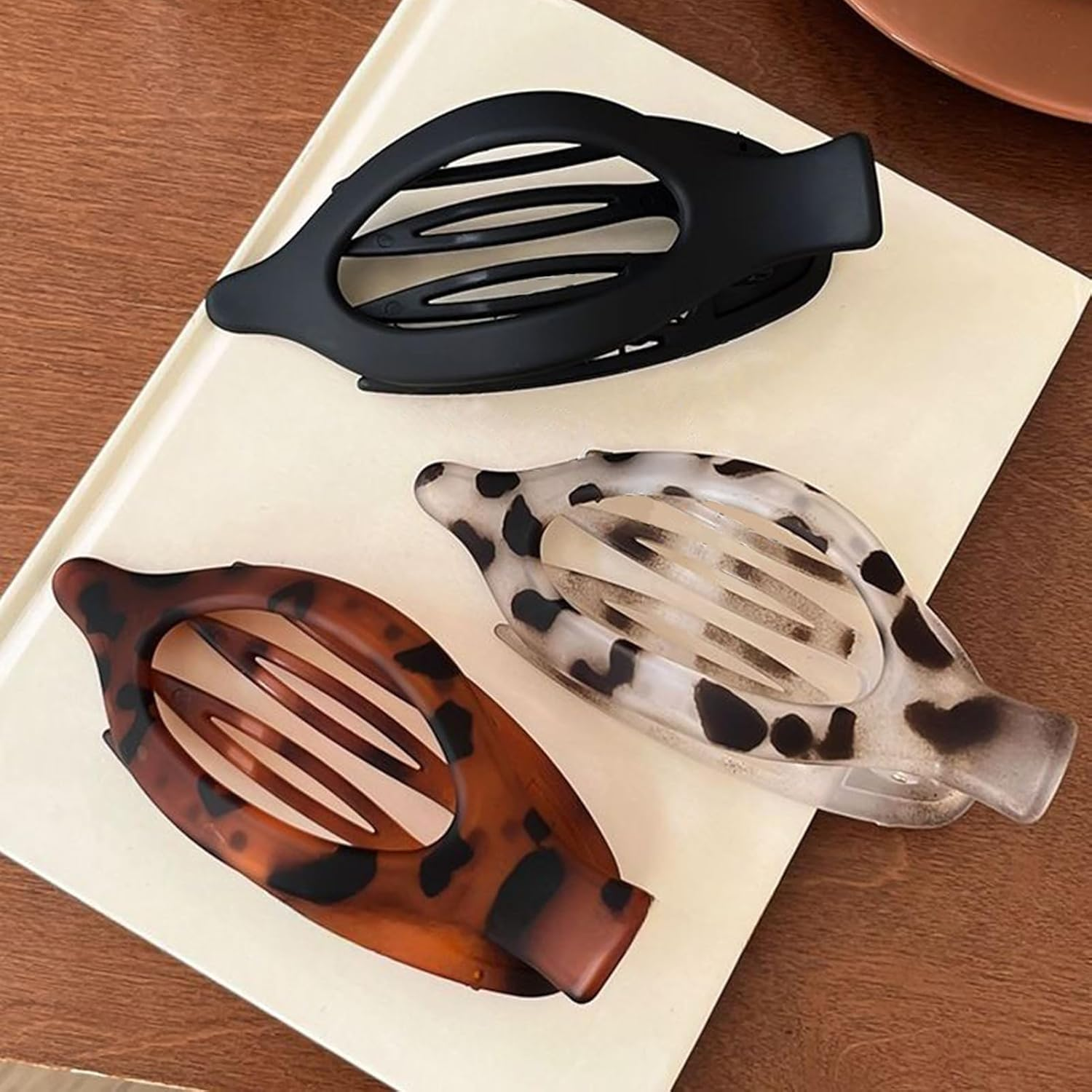 Flat Hair Claw Clips, Duckbill Flat Claw Hair Clips | Non Slip French Style Headpieces for Youth Women Nurse Ponytail Securing Gym Workout Wet Styling Dating Party image number 4