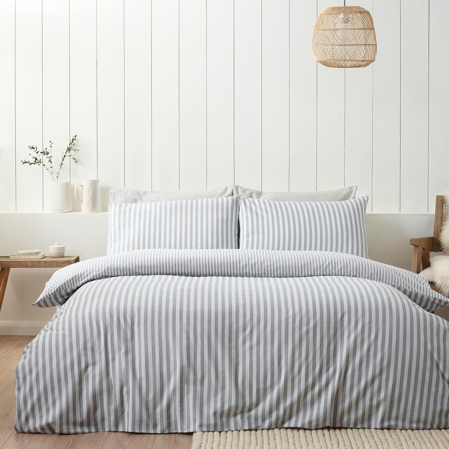 Catherine Lansfield Brushed Stripe Cotton Reversible King Duvet Cover Set with Pillowcases Silver Grey image number 2