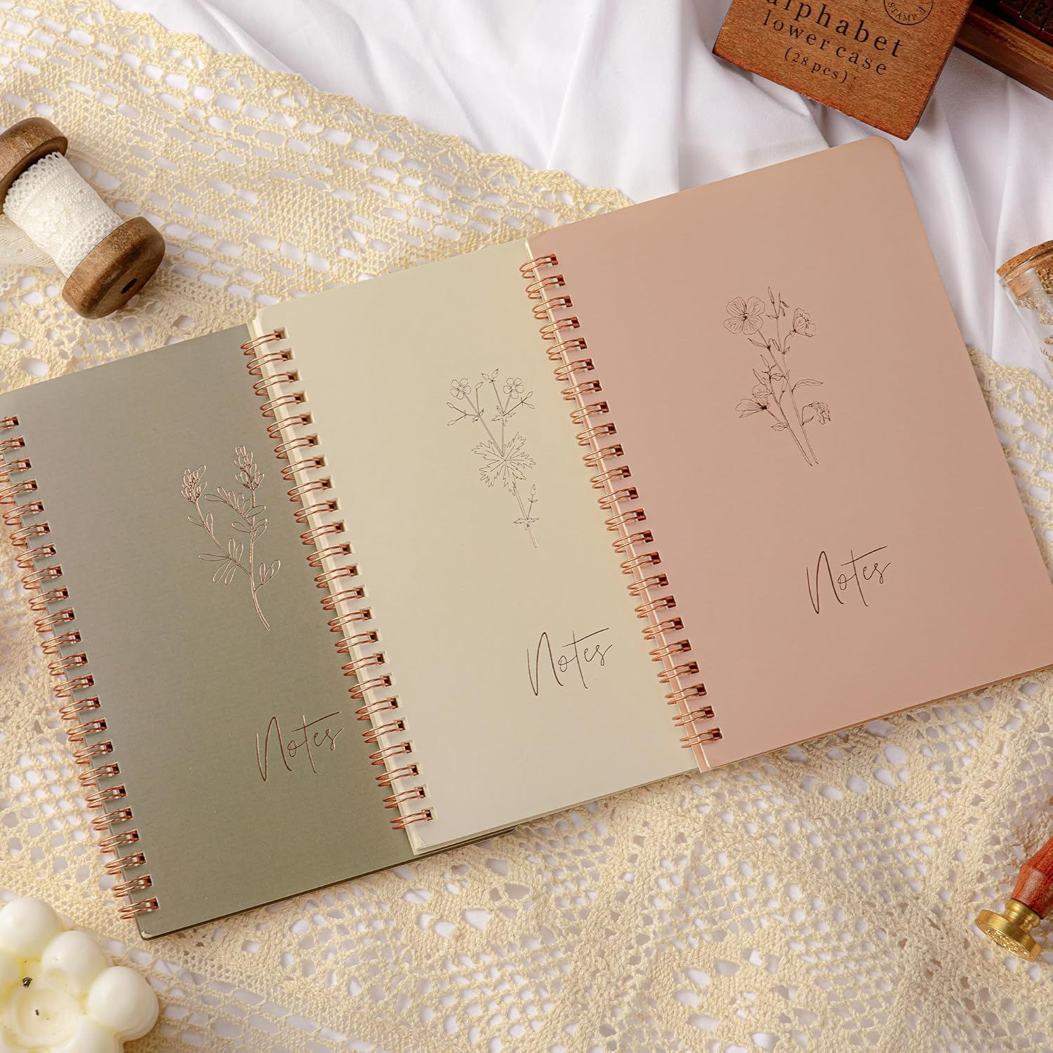 MGGAO Pack of 3 Spiral Notebooks for Women - Aesthetic Journal/Notebook with Large Pockets & 7 Mm 60 Sheets Lined Pages - for School and Office Supplies